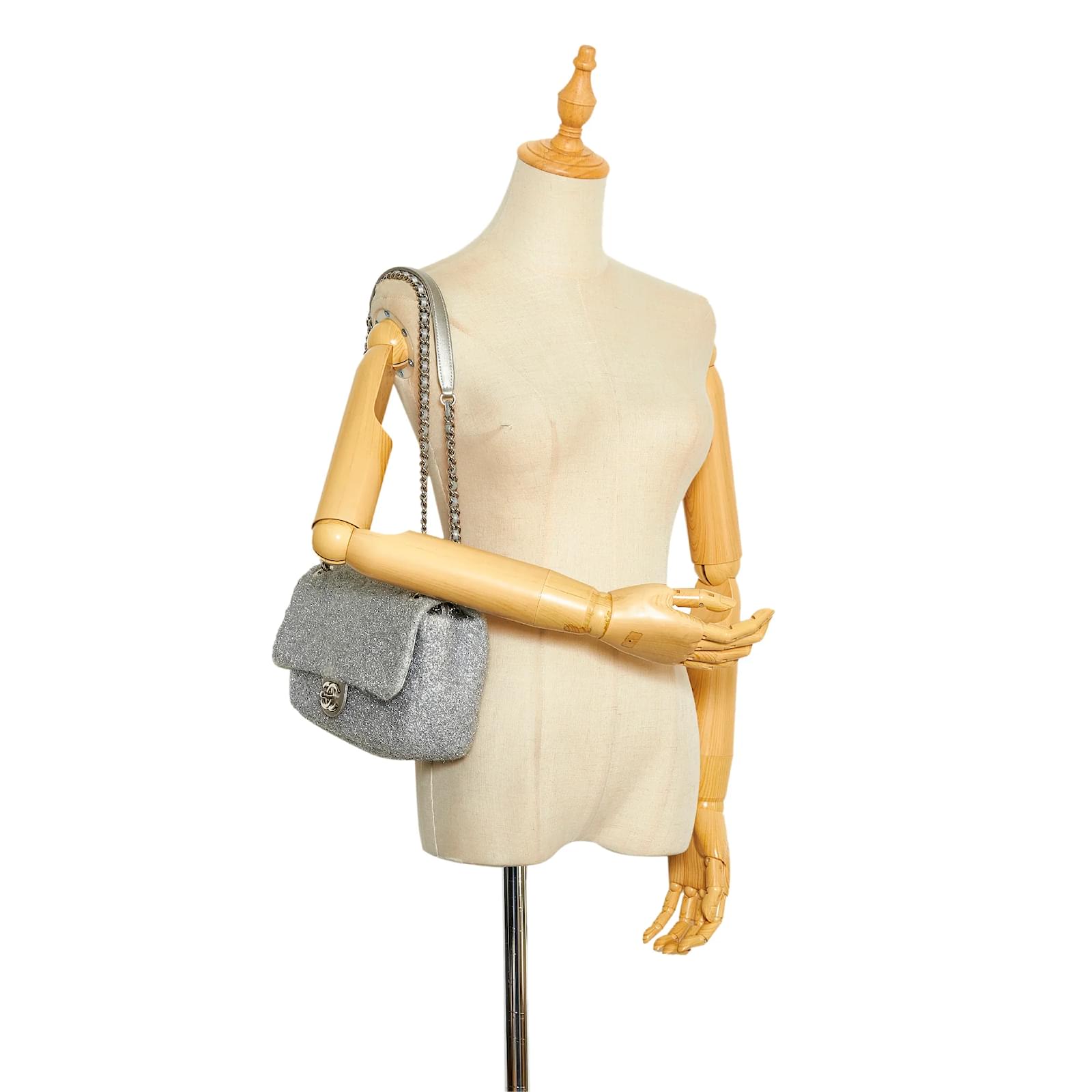 CHANEL★Chanel Ground Control Pluto Glitter Single Flap Bag Gray Chanel Ground Control Pluto Glitter Single Flap Bag