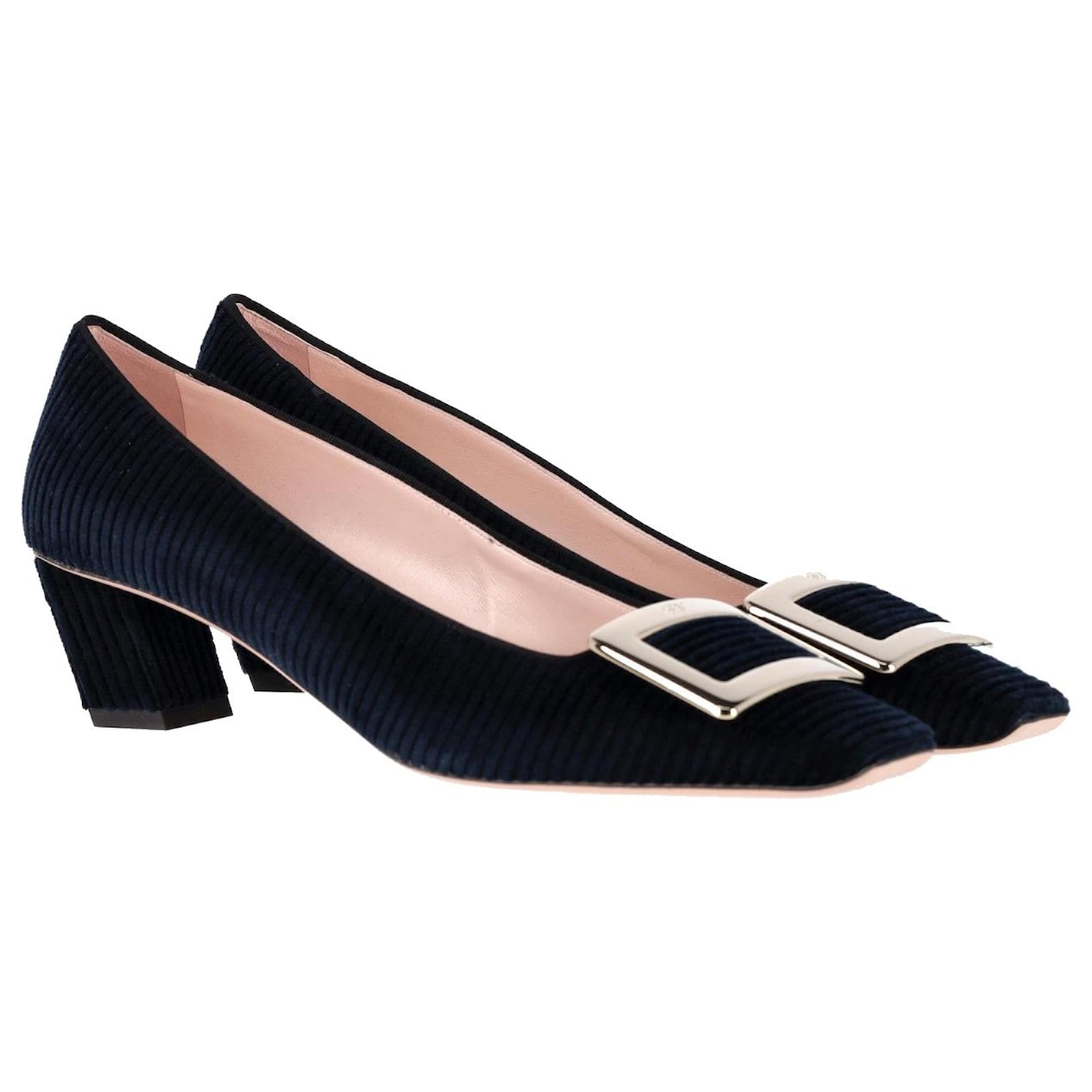 ROGER VIVIER 25S BELLE VIVIER PUMPS 70MM IN BEIGE CALFSKIN GOLD BUCKLE