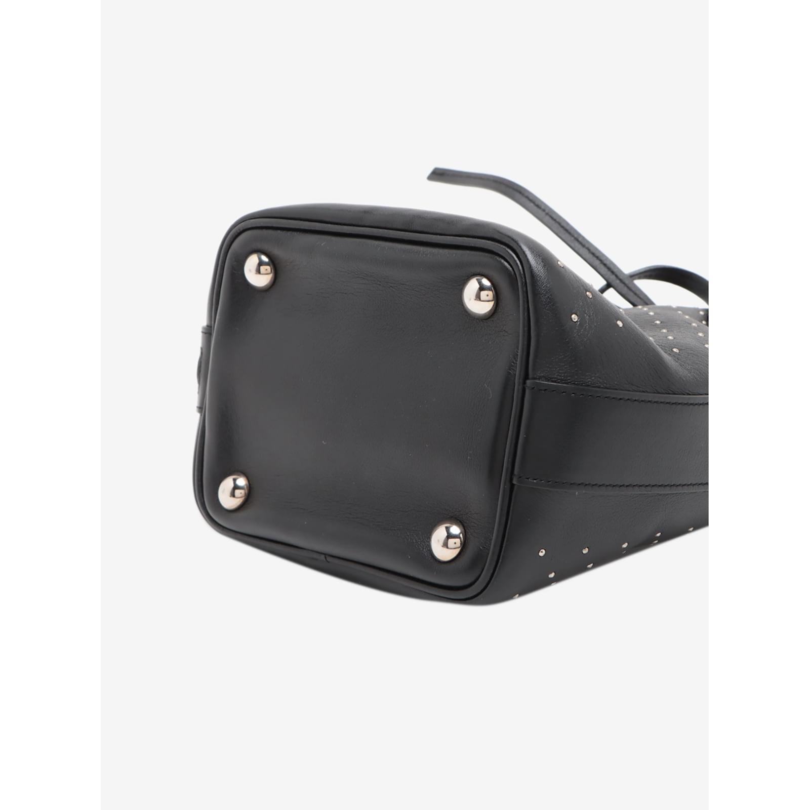 Saint Laurent Black leather studded bucket bag ref.1208538