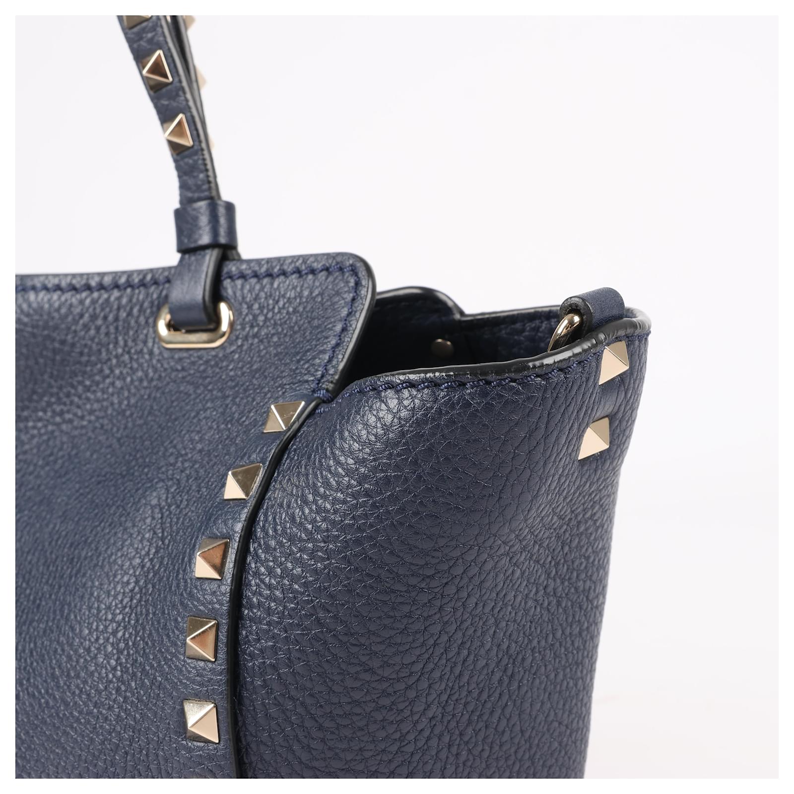 VALENTINO☆ROCKSTUD トート ２WAY Valentino White Leather Rockstud Double Handle Tote Bag