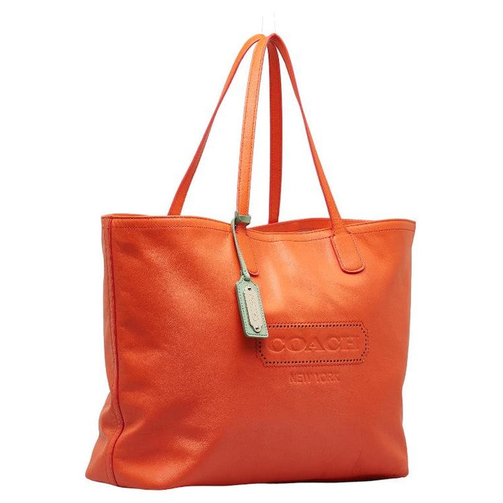 Coach Leather Logo Tote Bag 23104P in Very Good Condition