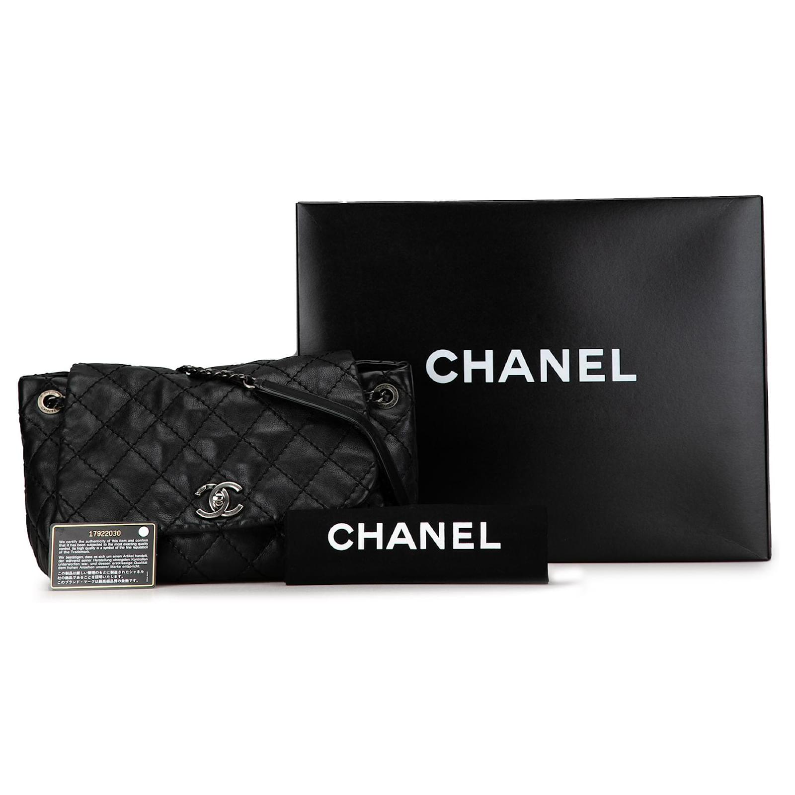 Black Chanel calf leather Ultimate Stitch Accordion Flap Shoulder