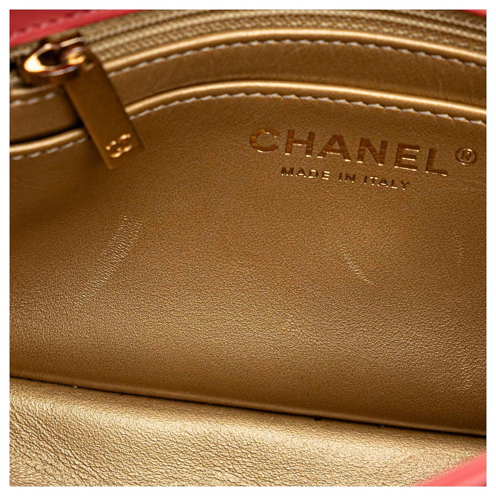 バッグ vintage made in ITALY CHANEL bag Pink Chanel Mini Square Classic Lambskin Pearl Crush Flap