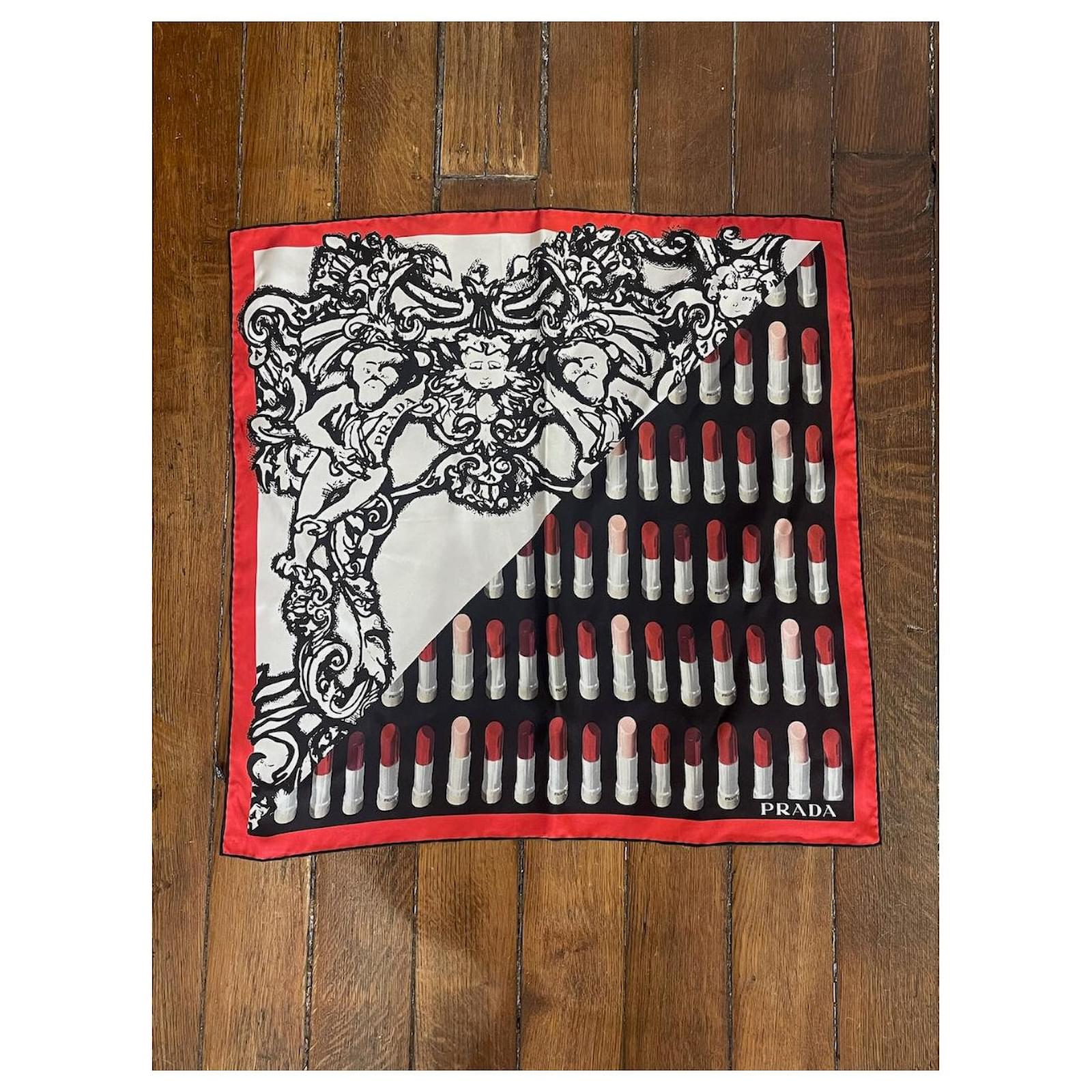 PRADA Scarves T. silk Red ref.1412986 - Joli Closet