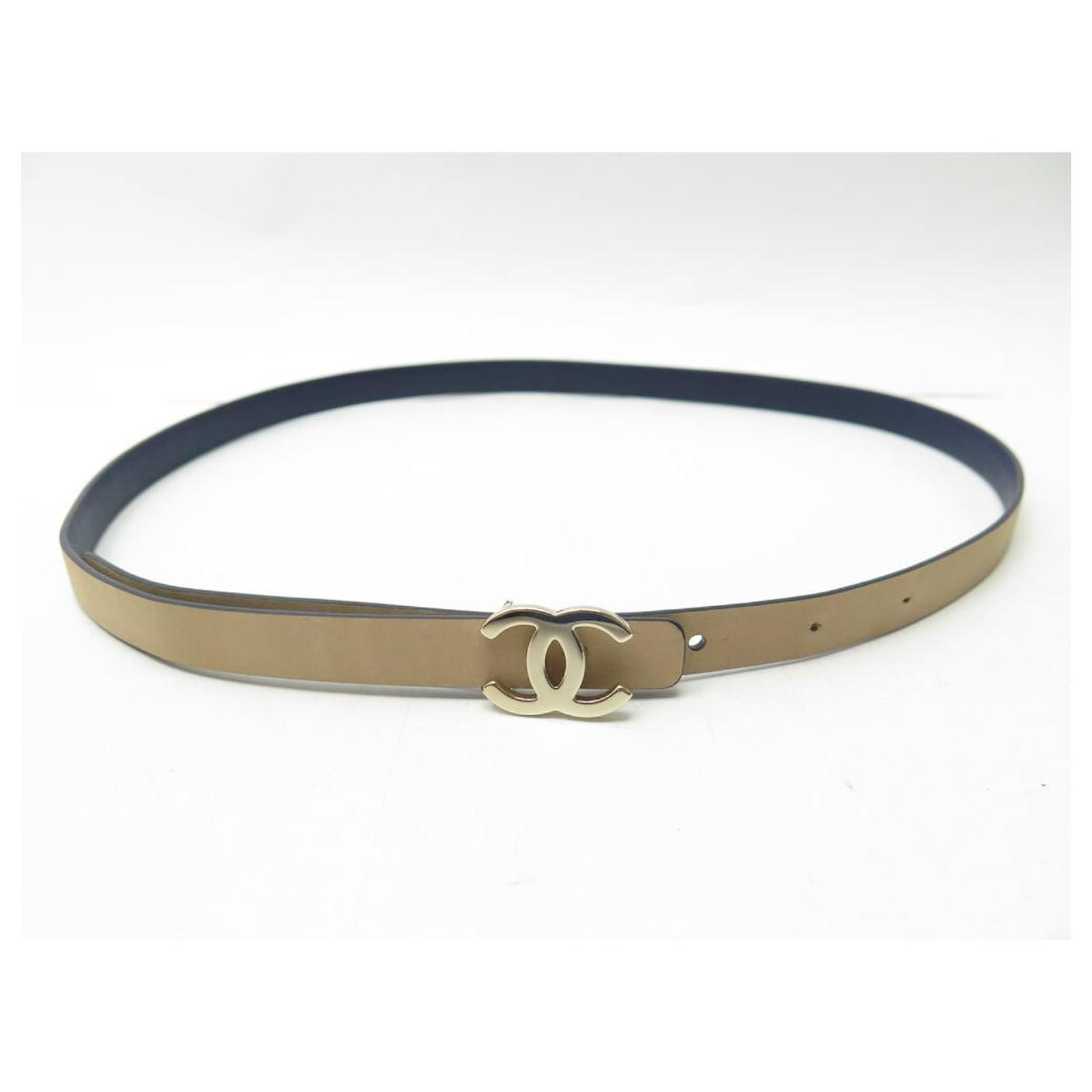 華やかに輝くCCロゴのバックル♪【CHANEL】25C ベルト CHANEL CC Logo Charm Leather Black Belt Size 65 26 Used from