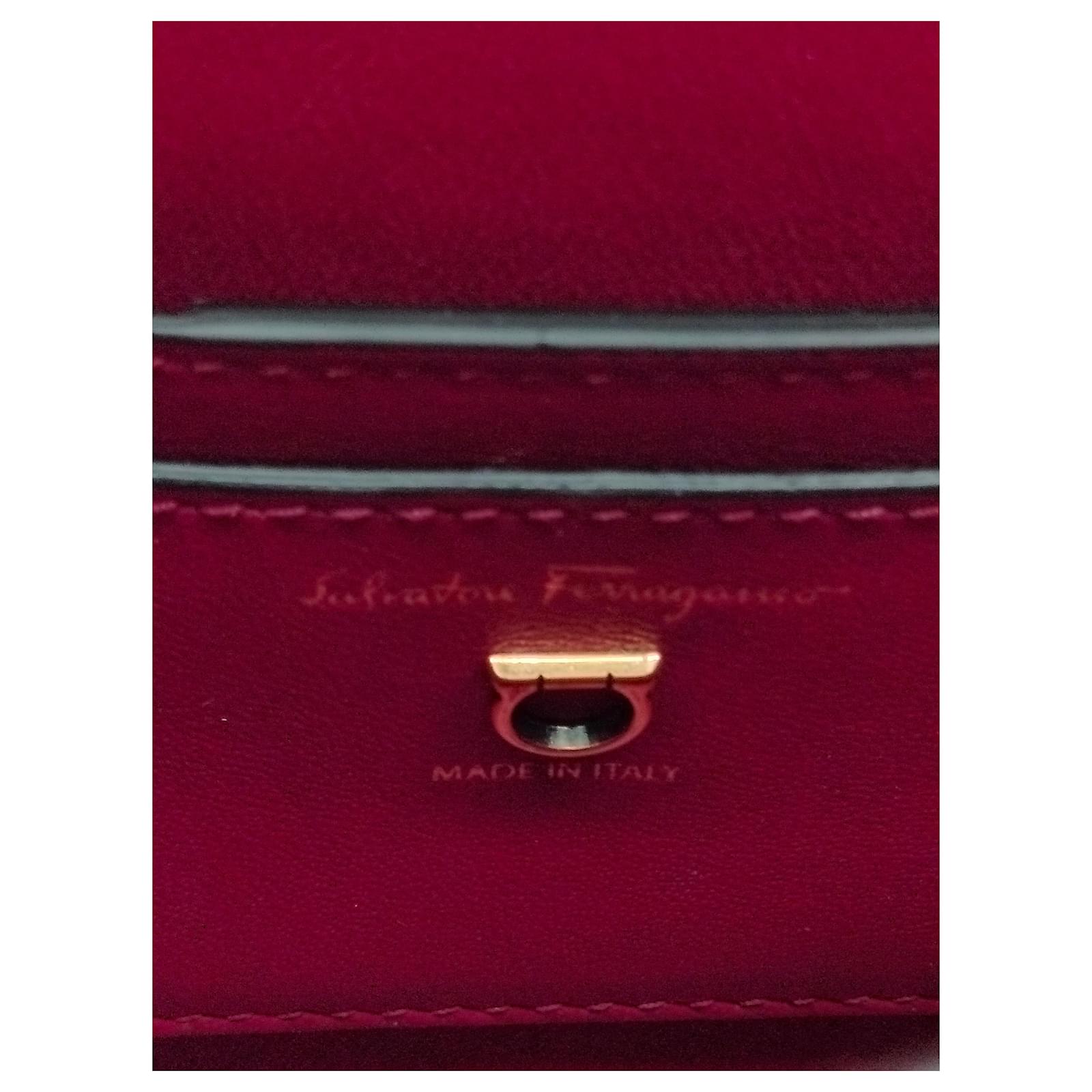 【Ferragamo】☆Trifolio box bag☆ Salvatore Ferragamo Ferragamo Trifolio Box Bag Red Leather