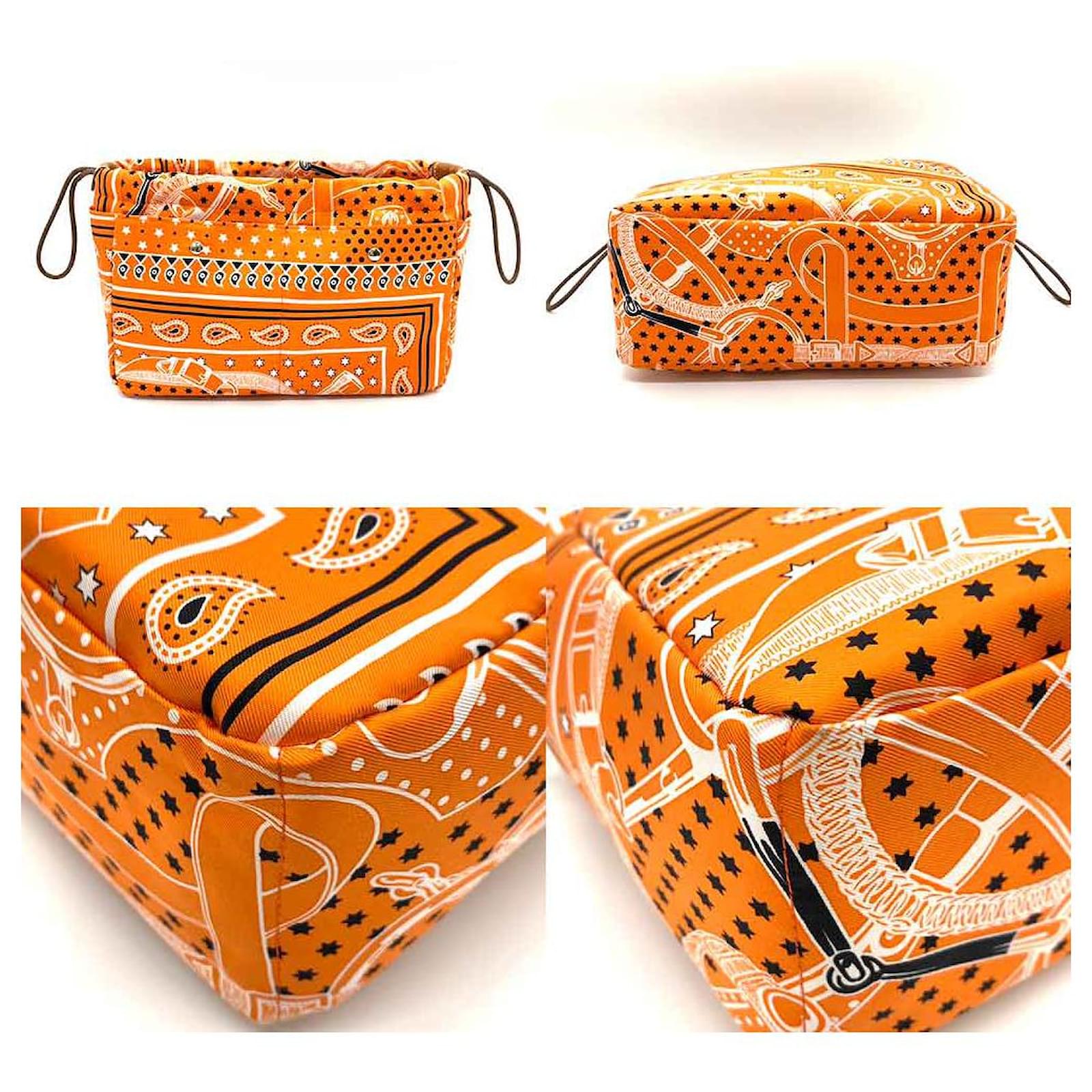 Hermes Silk Vaux Balennia Foolby 25 Orange Silver Hardware Bag-in-Bag  Cosmetic Pouch in Great Condition