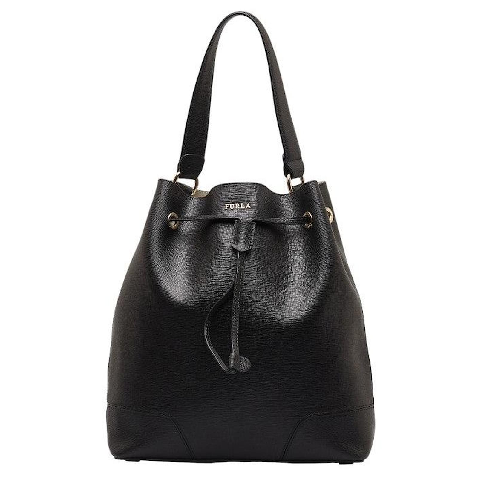 Autre Marque Furla Leather One Shoulder Bag Black in Very Good Condition ref.1445951 Joli Closet