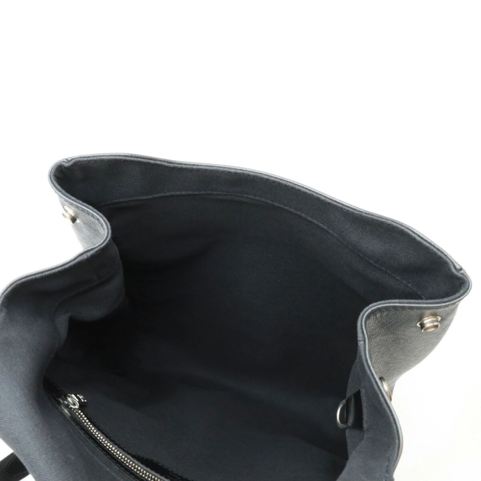 Louis Vuitton Taiga Cassia Backpack Ardoise Black Louis Vuitton Taiga Cassia Backpack Grey Leather ref  main image 3