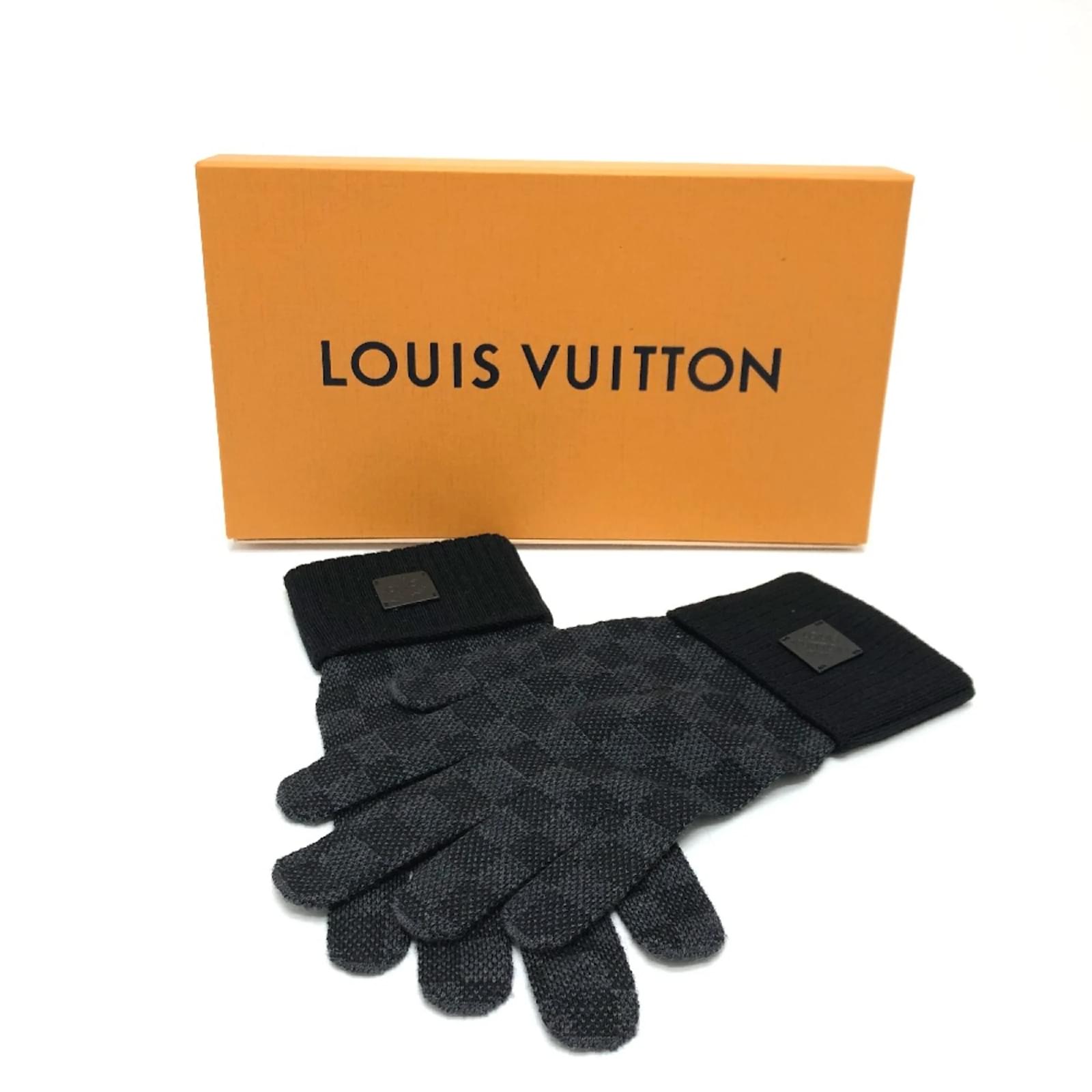 Winter Gloves Louis Vuitton Damier Gloves LOUIS VUITTON M72682