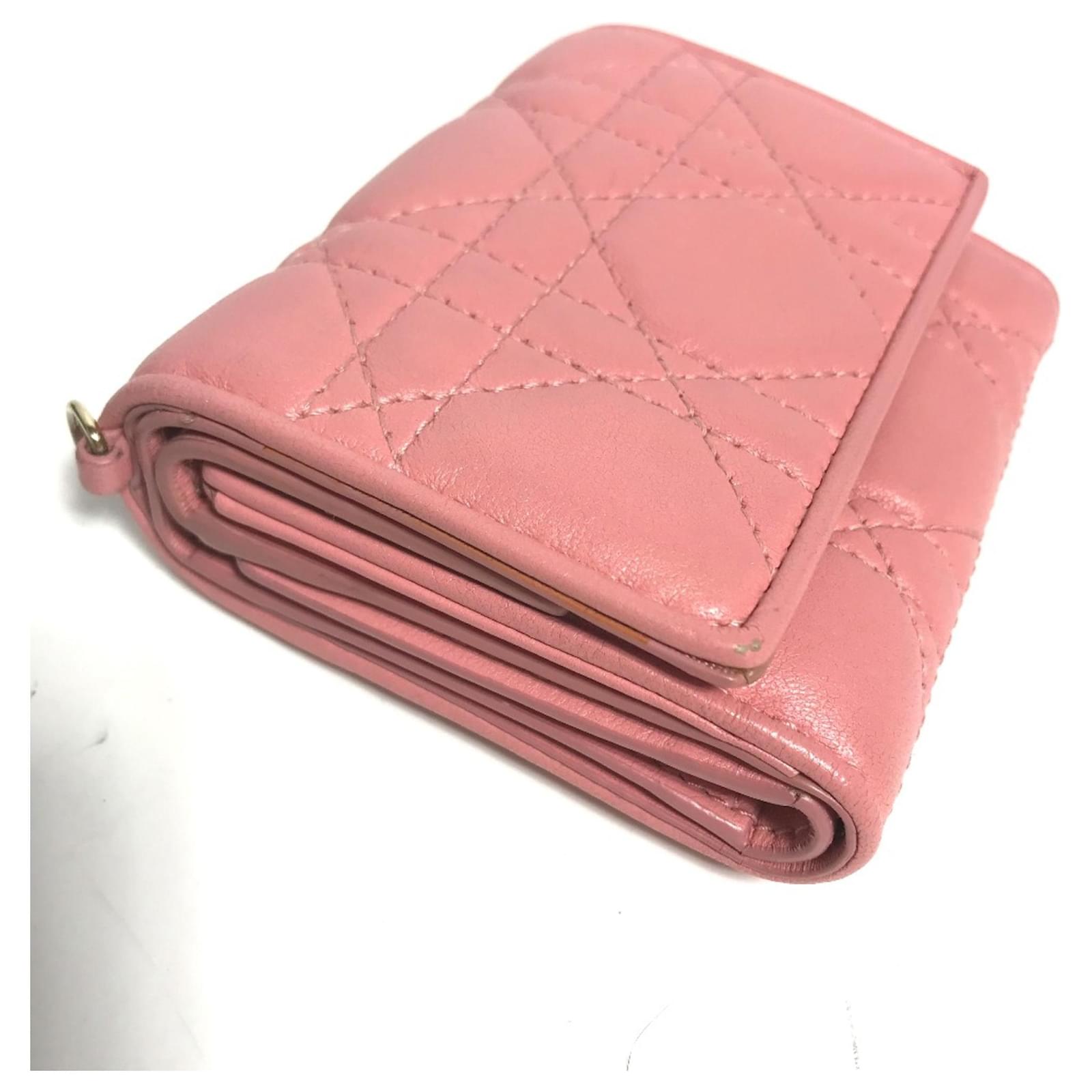 Dior Lady Dior Medium Wallet ピンク Lady Dior Lotus Wallet Powder Pink Patent Cannage Calfskin