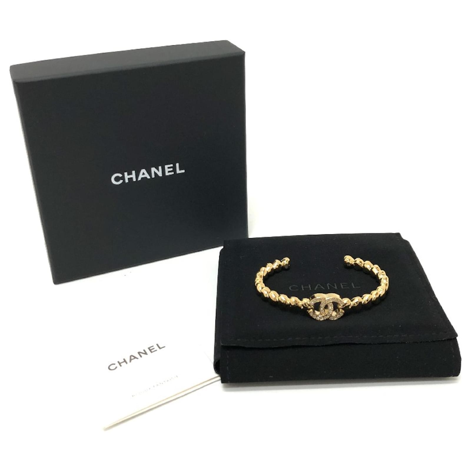 Chanel B23P Heart Bangle Golden ref.JC1467033 (Sold) - Joli Closet