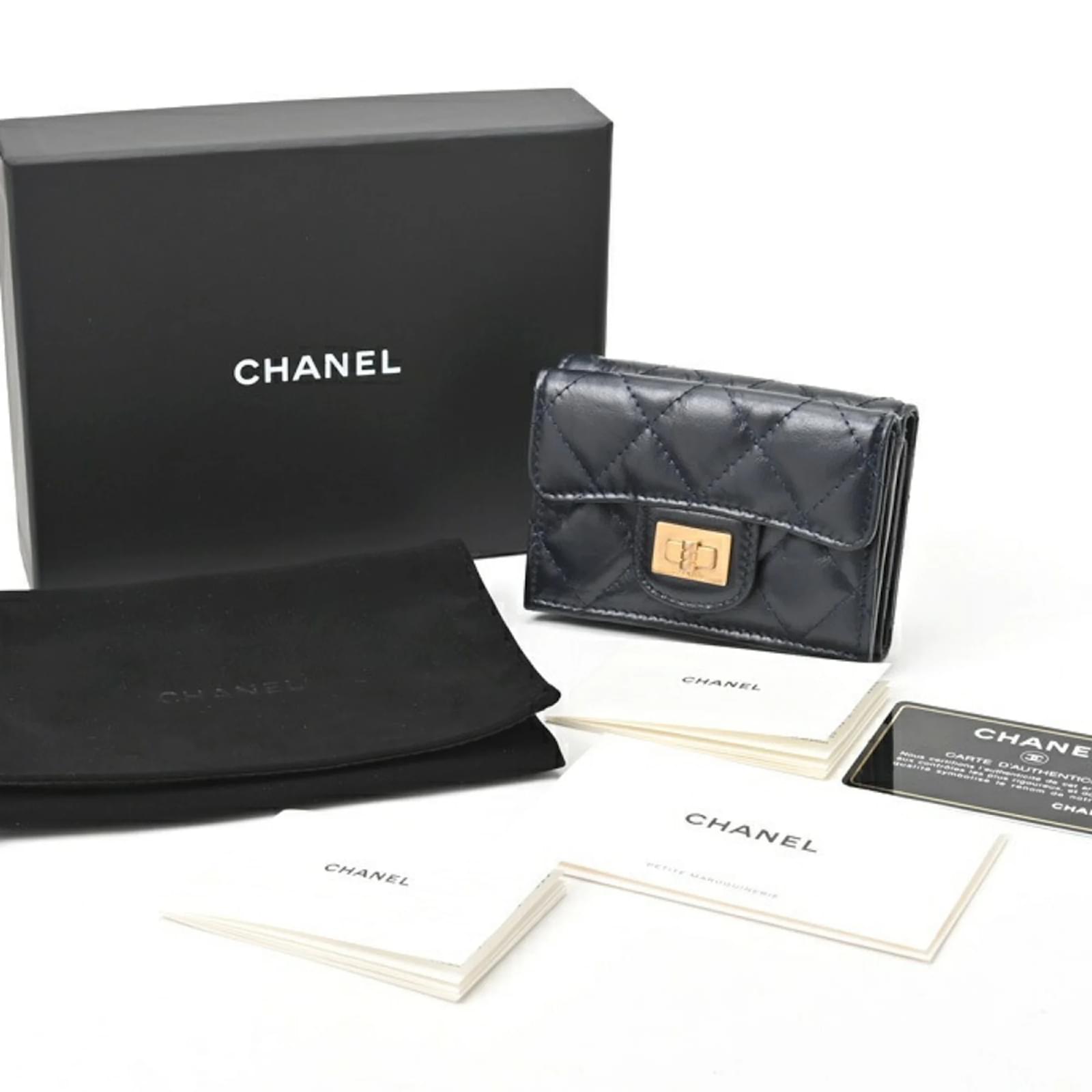 小物 CHANEL 2.55 Matelasse Wallet Chanel Matelasse 2.55 Small Flap Wallet Navy blue Leather