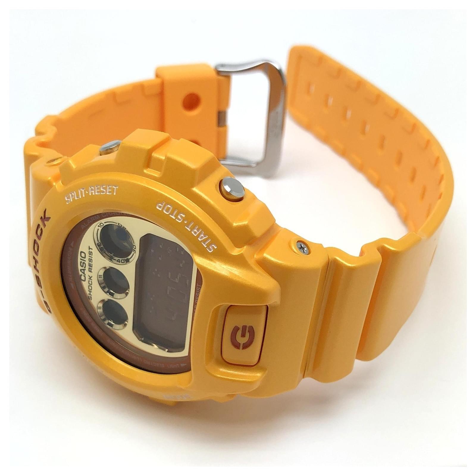 Autre Marque Casio G-Shock DW-6900SB-9 Wristwatch Yellow Metallic