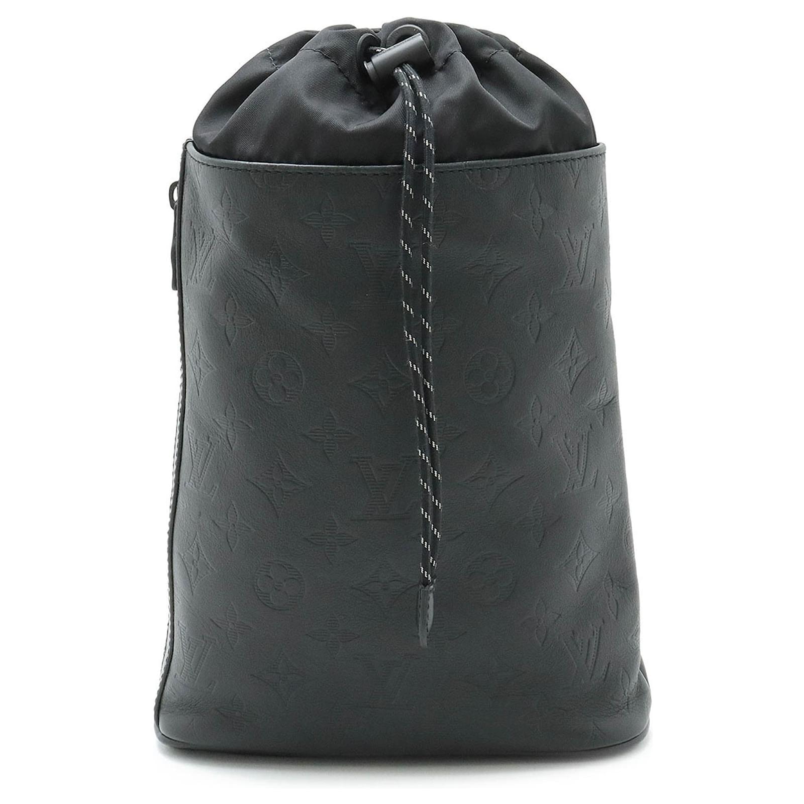 Damen Schulter- und Umhängetasche Louis Vuitton M44633 Tuch ref 