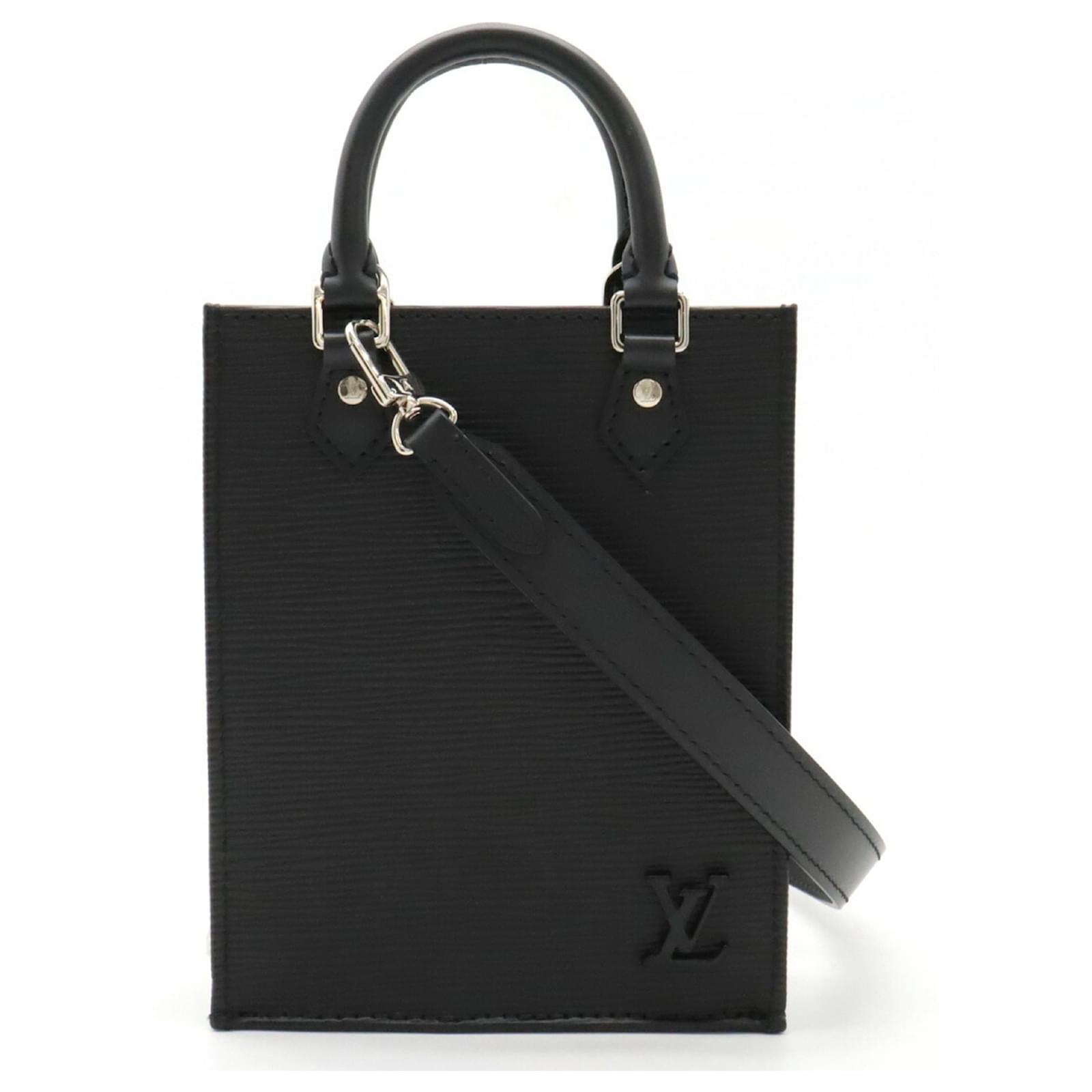 Epi Petite Sac Plat Handtasche von Louis Vuitton Schwarz Leder ref.1494136 Joli Closet