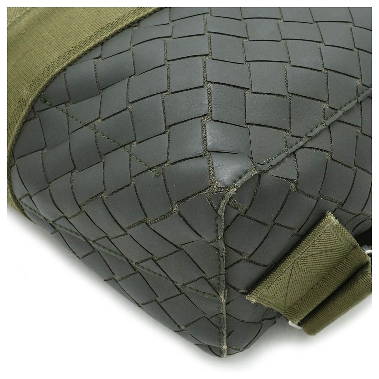 Bottega Veneta Intrecciato Rubber Backpack Khaki Dark grey  display picture 1