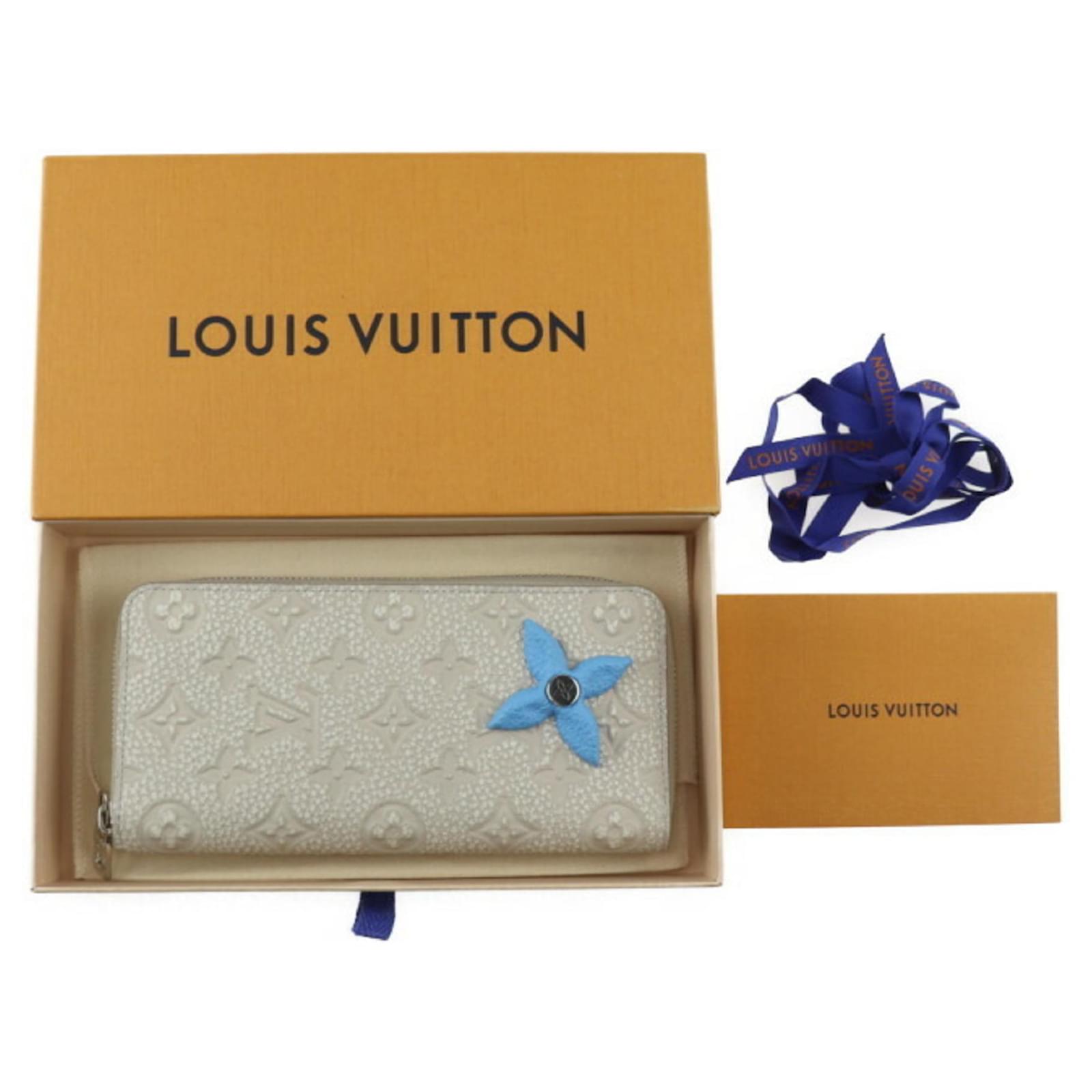 Louis Vuitton Long Wallet in Light Blue and White Leather ref.1506460