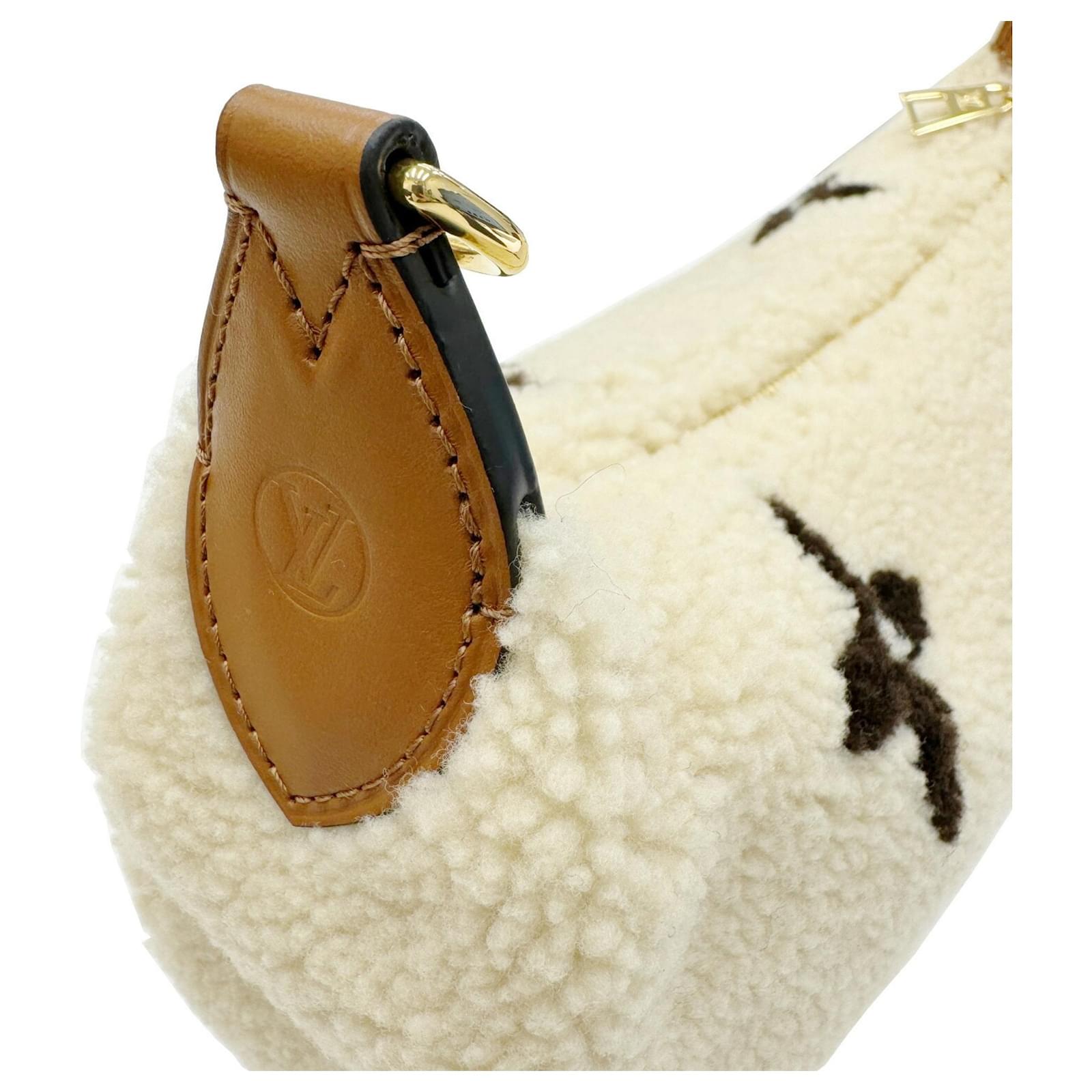 日本未入荷！！【LOUIS VUITTON】LV SKI ポシェット Hills Louis Vuitton LV Ski Over the Moon Shoulder Bag Brown Cream