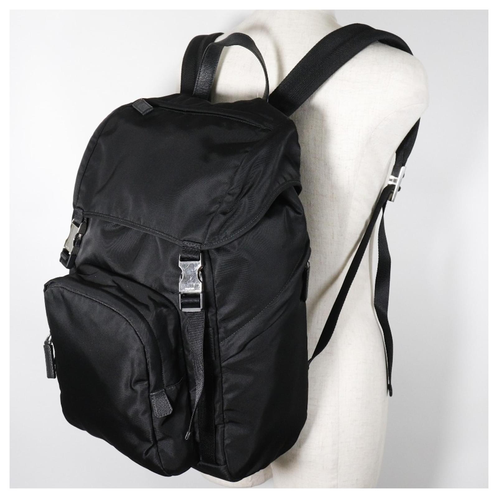 Prada Nylon Backpack 2VZ135 Black ref.1509371 - Joli Closet display picture 1