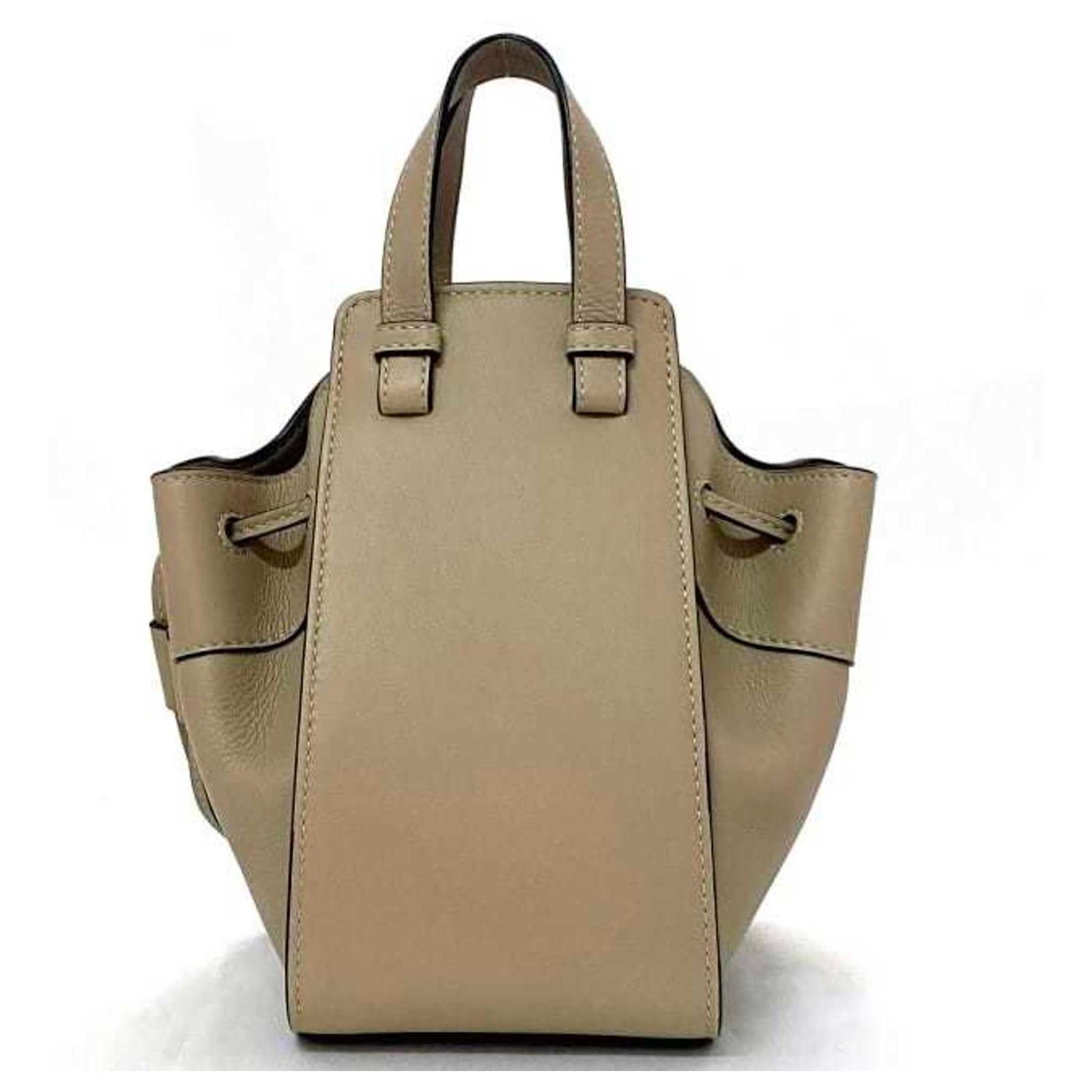 LOEWE HAMMOCK SMALL BAG ライトベージュ/ブラウン Hammock Small leather shoulder bag in beige - Loewe | Mytheresa