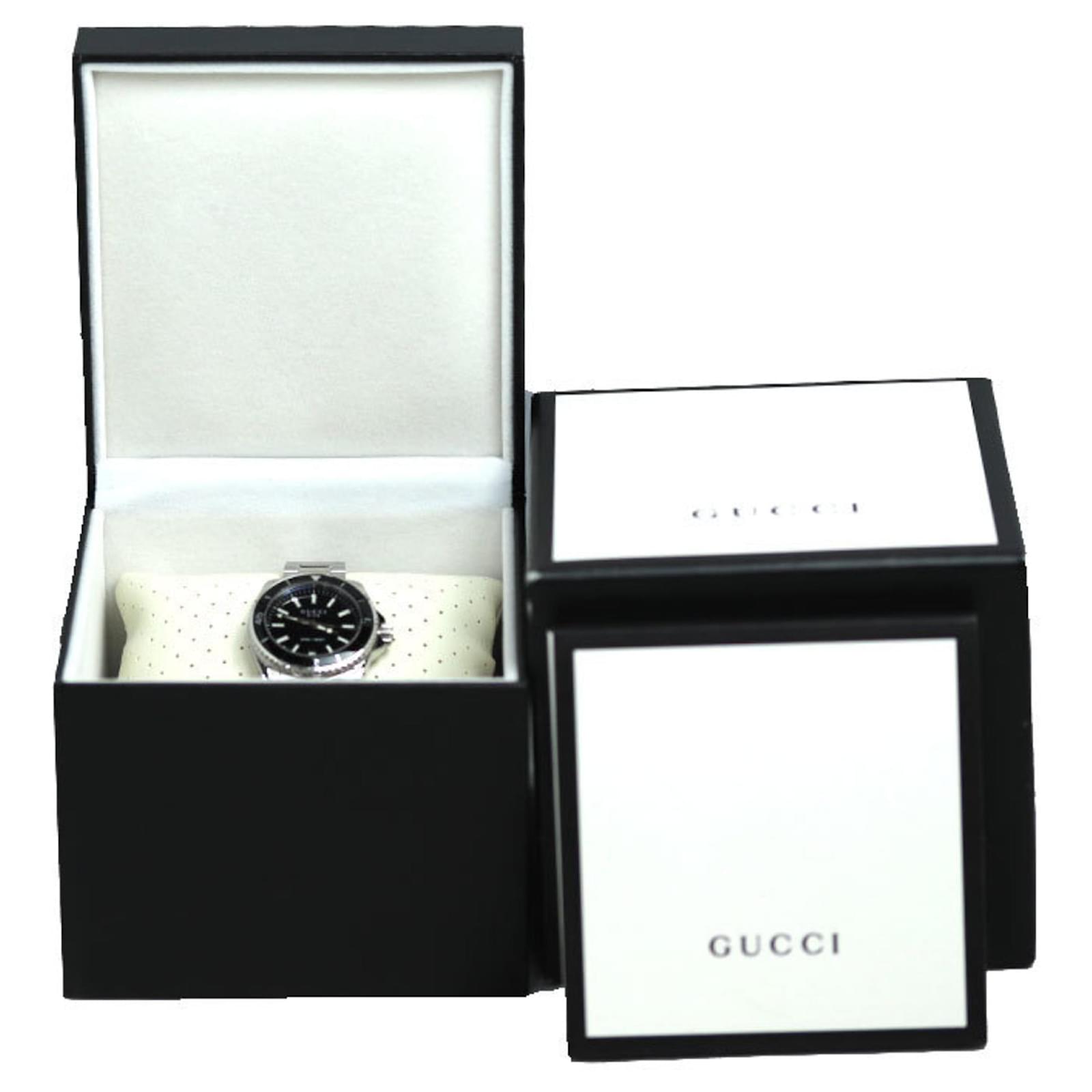 グッチ]GUCCI YA136403 ダイブ コレクション クォーツ スモール Gucci Dive Black Dial Silver Steel Strap Watch For Women
