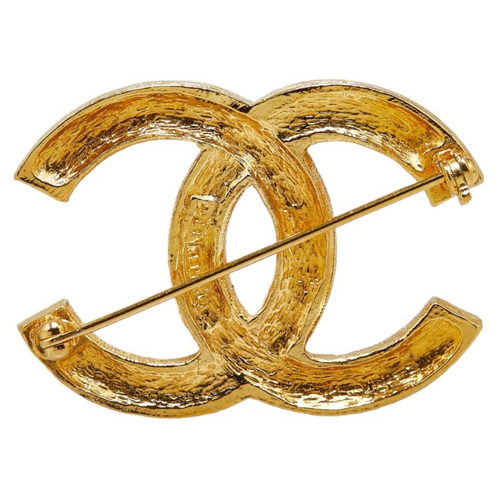 Chanel Logo CC Golden Gold-plated ref.JC1528247 (Sold) - Joli Closet