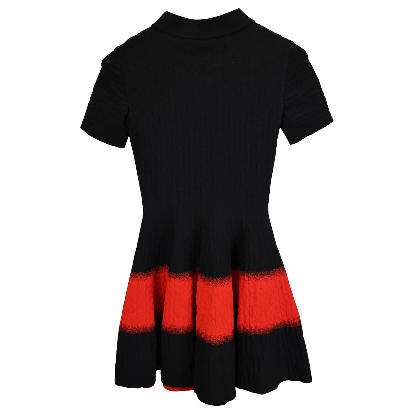 Alexander McQueen Mock Neck Mini Dress in Black Viscose Red Dark red  Cellulose fibre ref.1530179 - Joli Closet