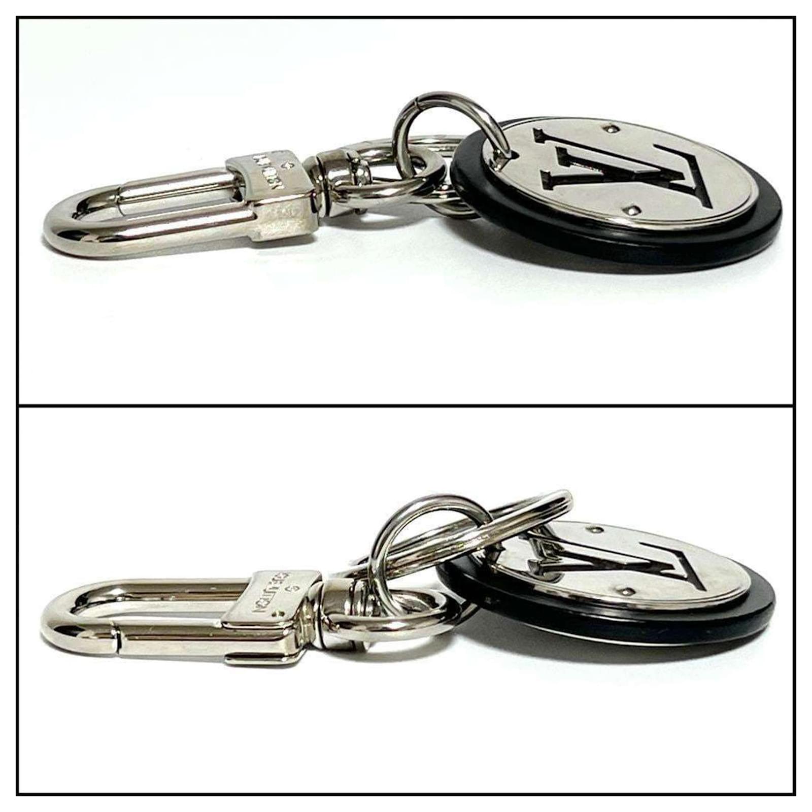 Louis Vuitton Men's Key Holder LV Circle Ring Metal ref