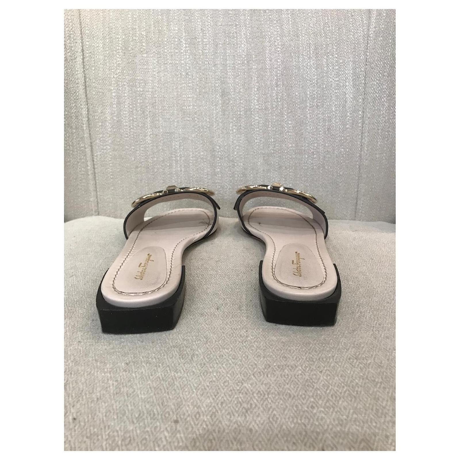 SALVATORE FERRAGAMO Sandals T.EU 37.5 Leather Beige ref