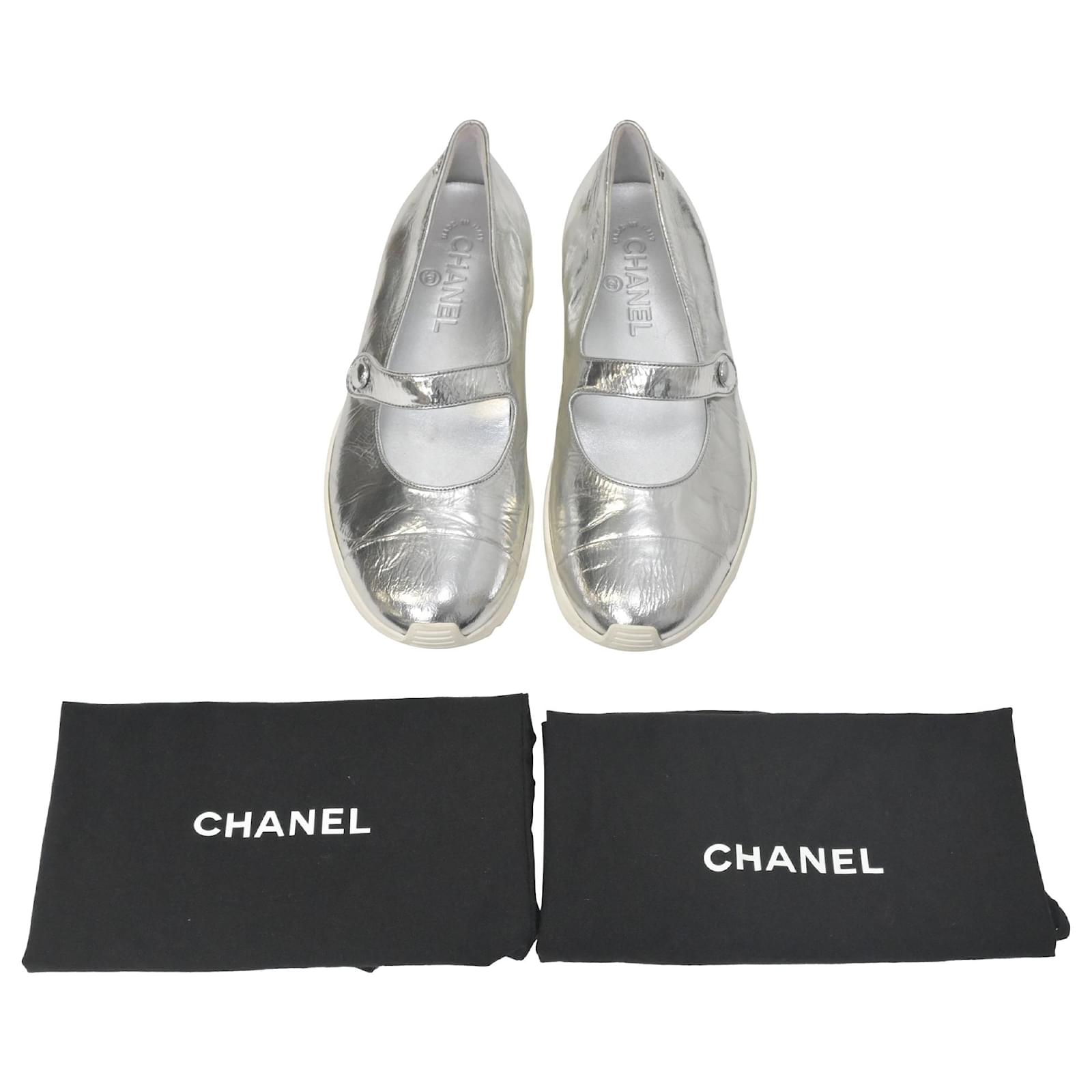 Timeless Chanel Mary Jane Sneakers in Silver Leather Silvery