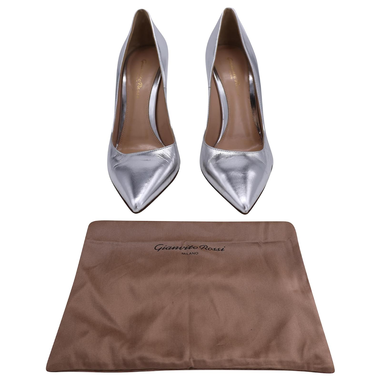Gianvito Rossi Pointed Toe Pumps in Metallic Silver Leather