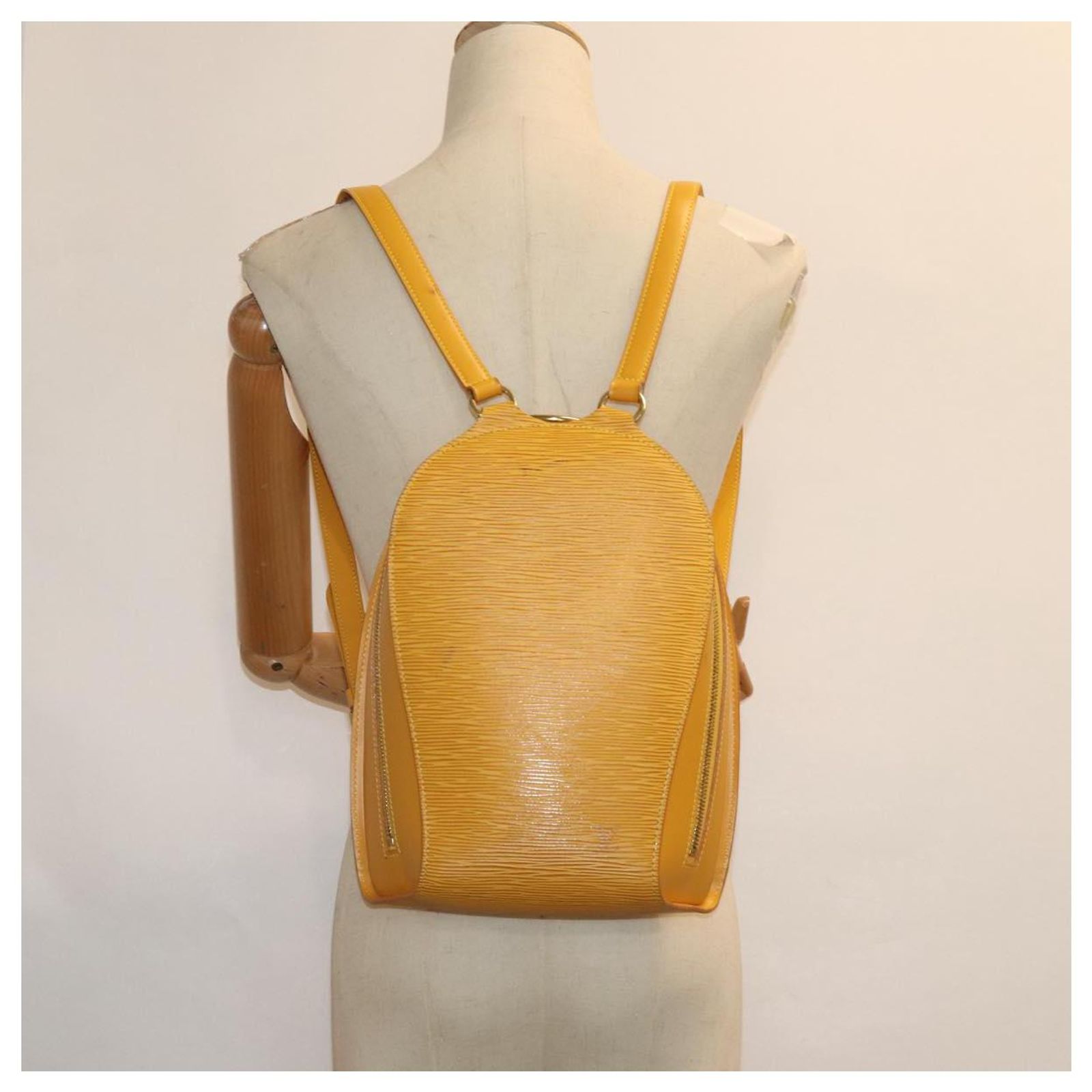LOUIS VUITTON Epi Mabillon Backpack Yellow M52239 LV Auth 138422 LOUIS VUITTON Epi Mabillon Backpack Yellow M52239 LV Auth  main image 3