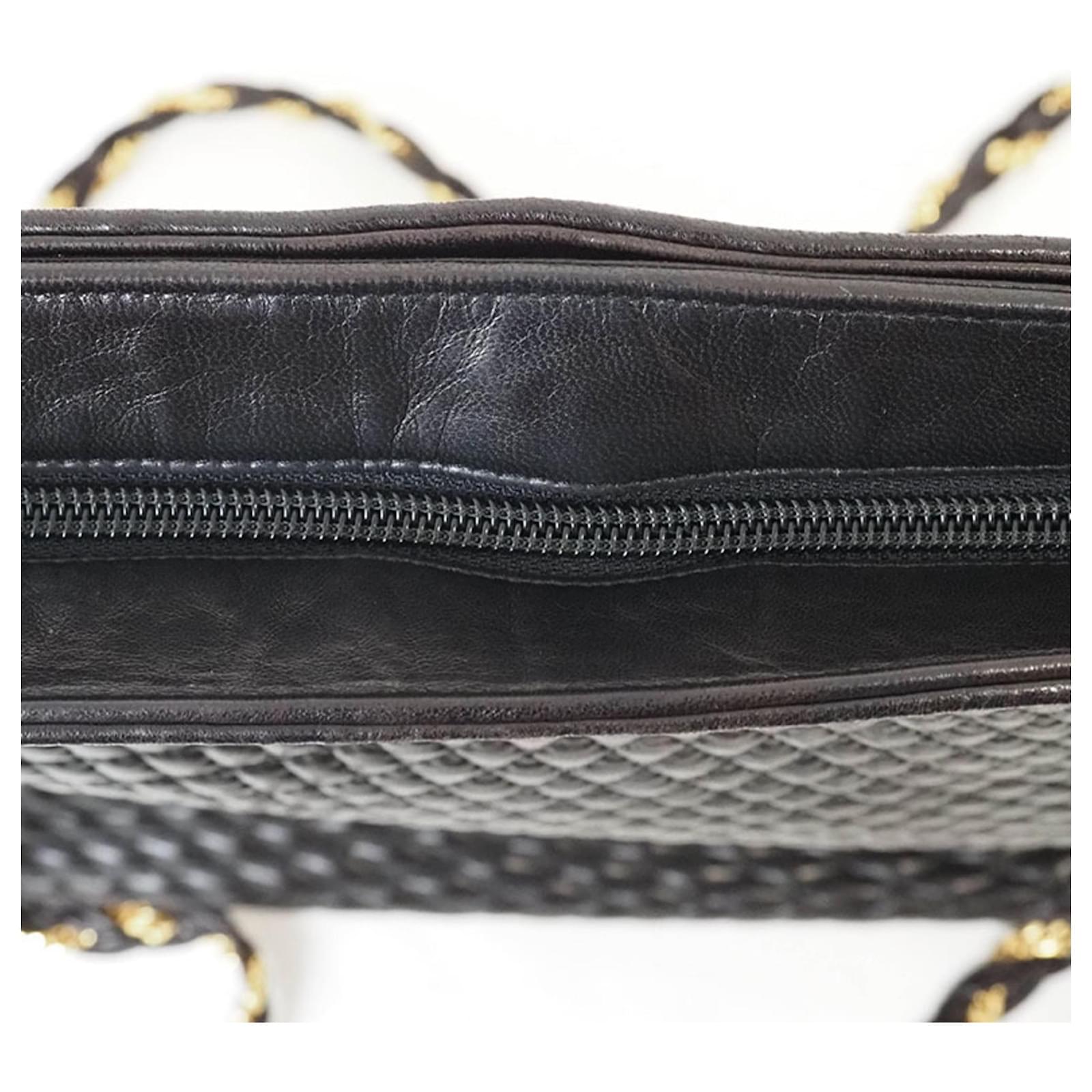 BALLY Quilted Chain Shoulder Bag Black Leather ref.1575787