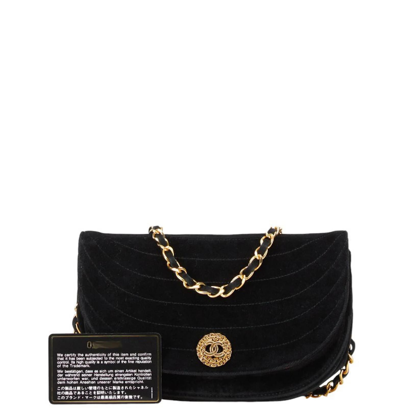 【CHANEL】Half-Moon Patent Quilted Crossbody Bag CHANEL Half Moon Chain Shoulder Bag Crossbody Black Quilted