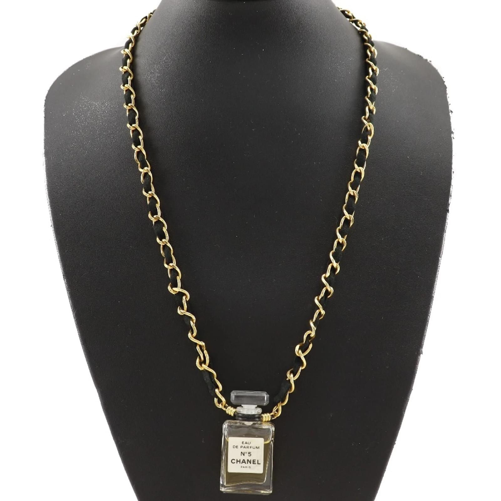CHANEL PERFUME BOTTLE NECKLESS