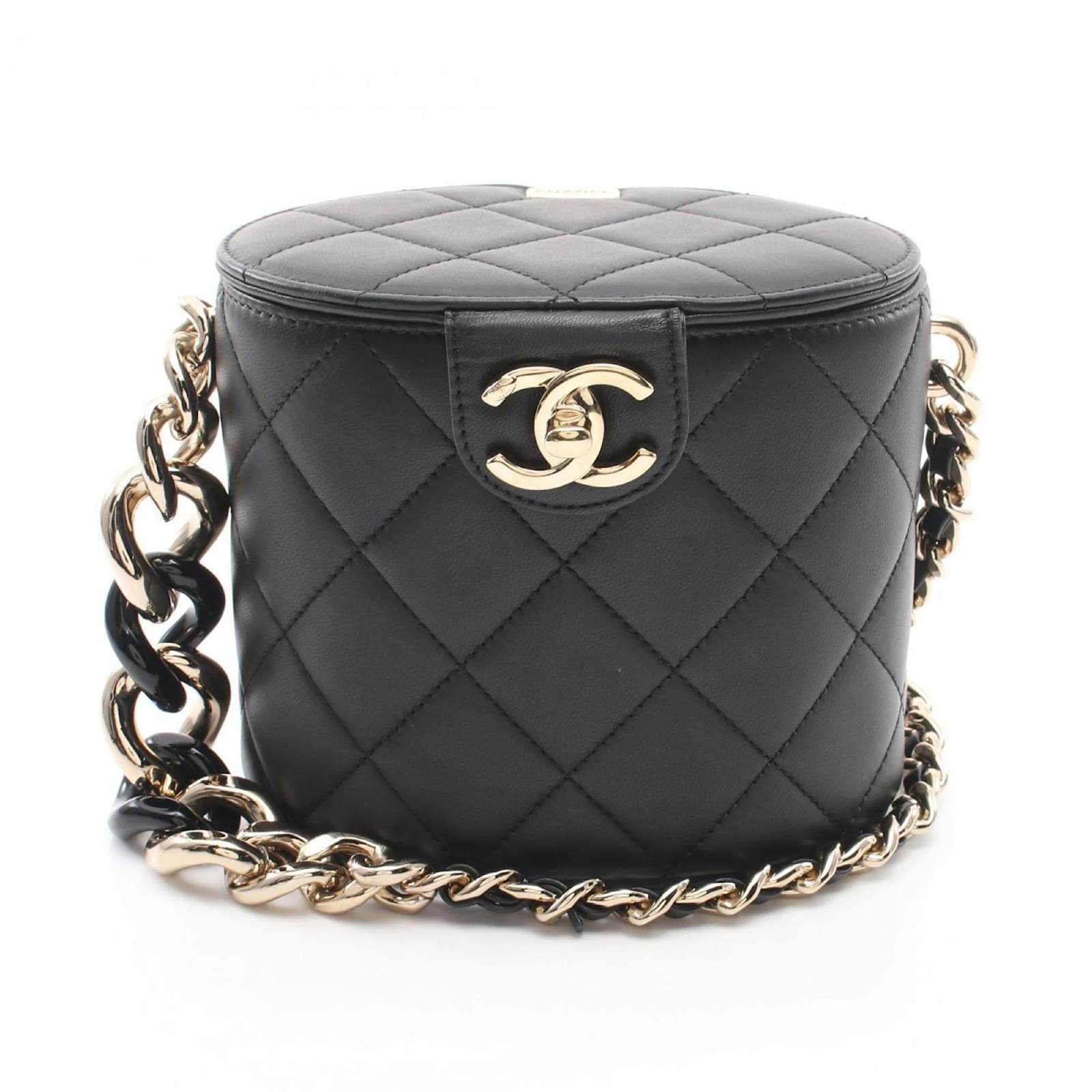 Chanel Matelasse Shoulder Bag Black Leather ref.1582254 - Joli Closet