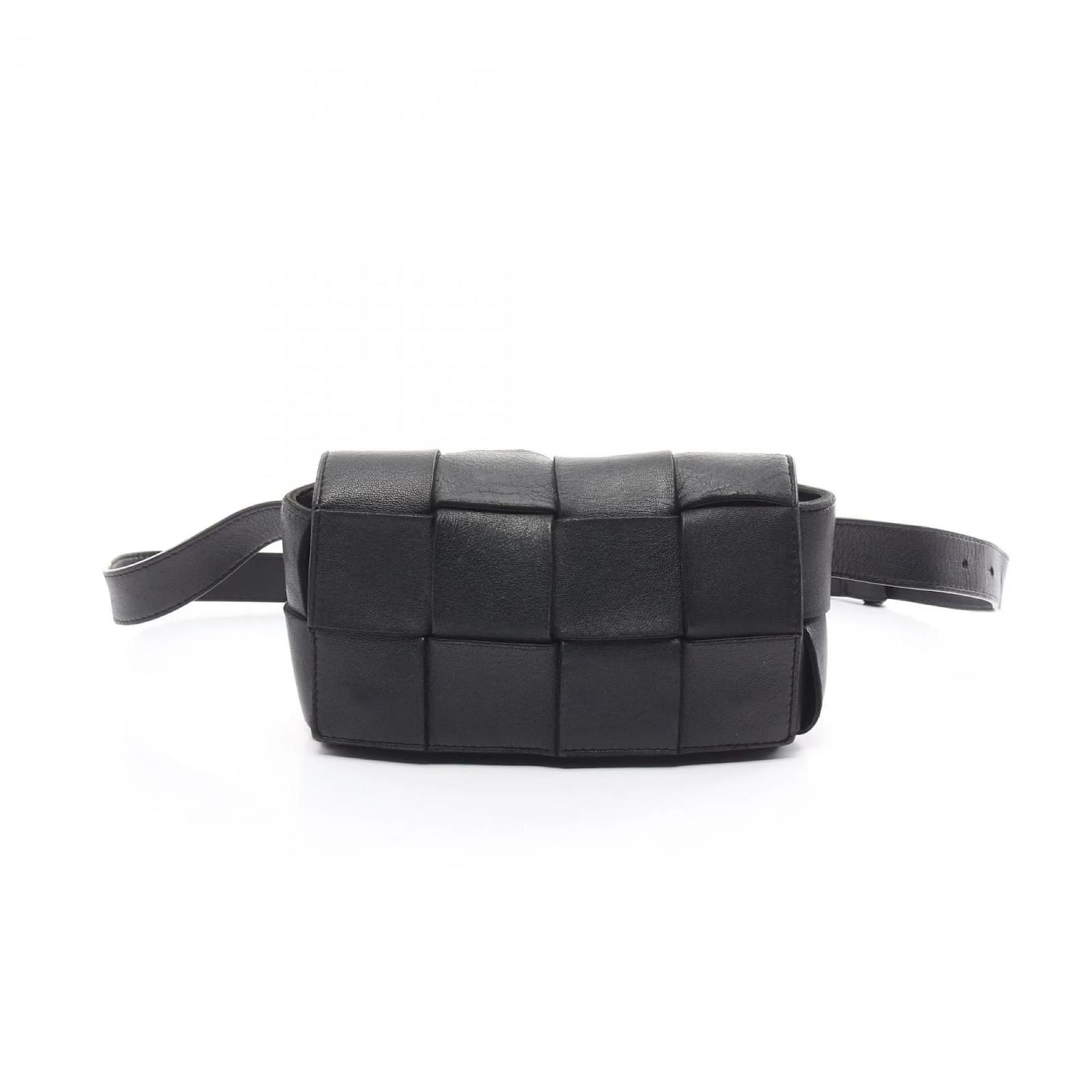 Cassette Gurteltasche von Bottega Veneta Schwarz Leder ref.1584233 Joli Closet