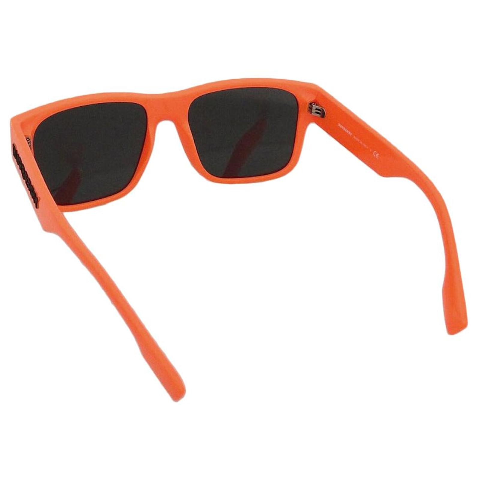 BURBERRY オレンジ サングラス ケース付き　新品未使用 Burberry Neon Orange Sunglasses B4358 Plastic ref.1589330 - Joli