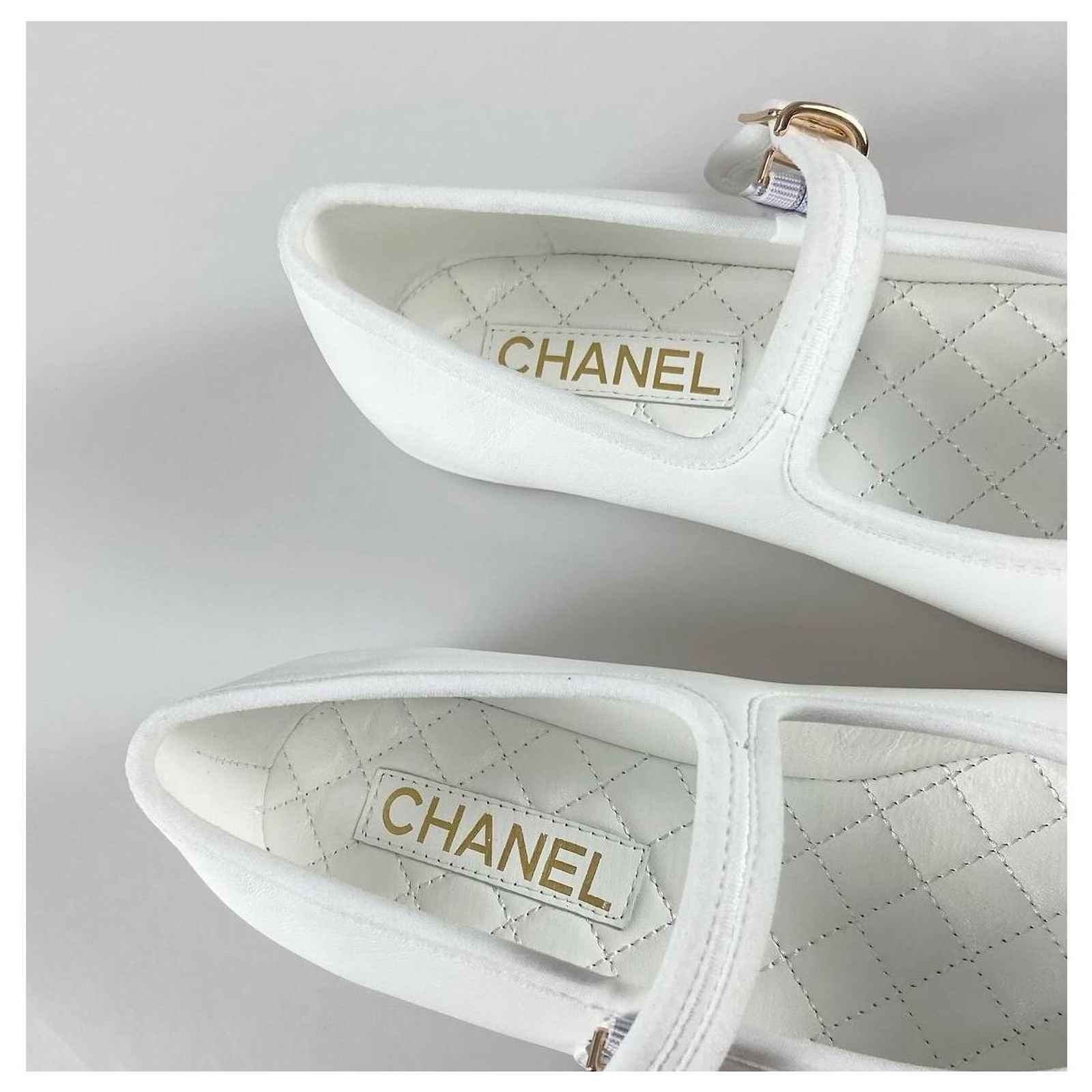 Cambon Chanel Mary Janes White Leather Ballet Flats ref.1590063