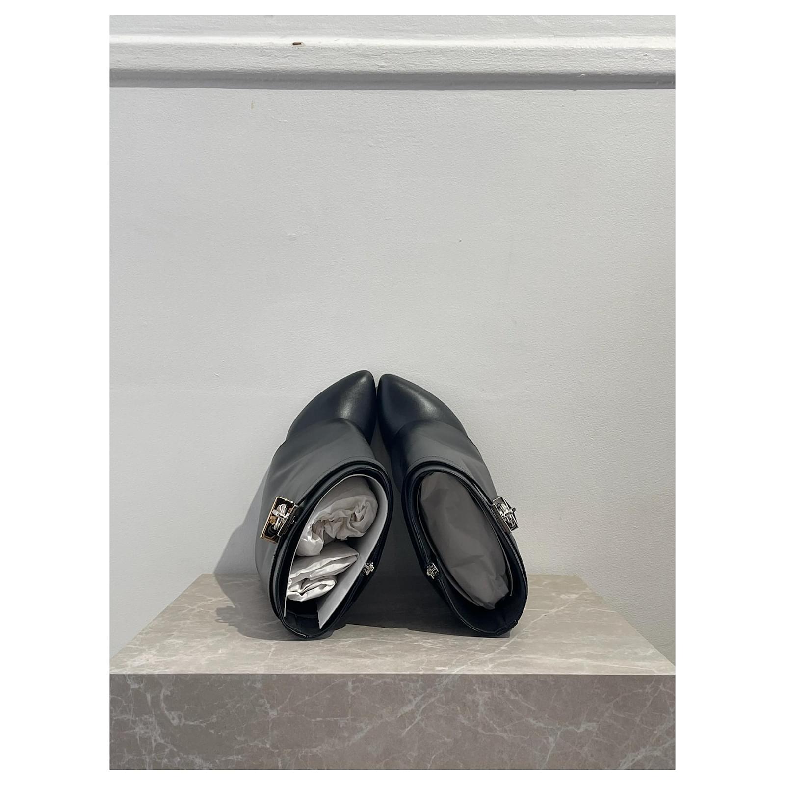 GIVENCHY Stivali alla caviglia Pelle Nero