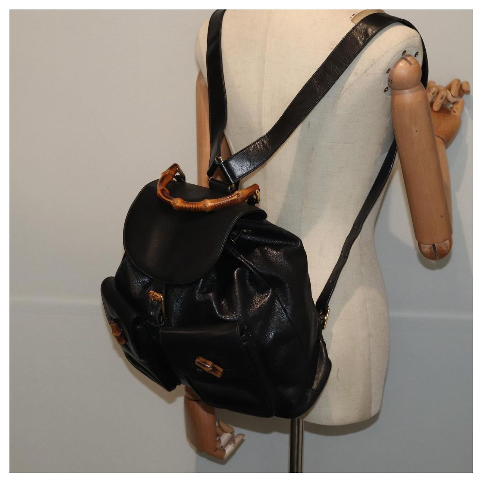 GUCCI Bamboo Backpack Leather Black Gold 003 2058 0016 Auth  display picture 2