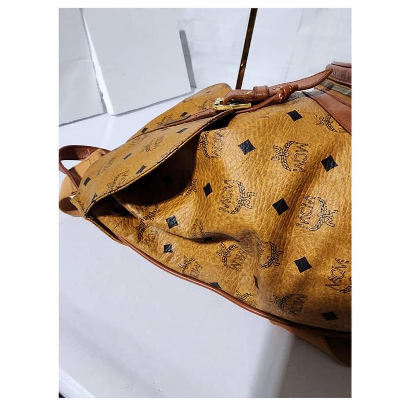 MCM - Sacs à main en cuir Visetos marron En vente sur