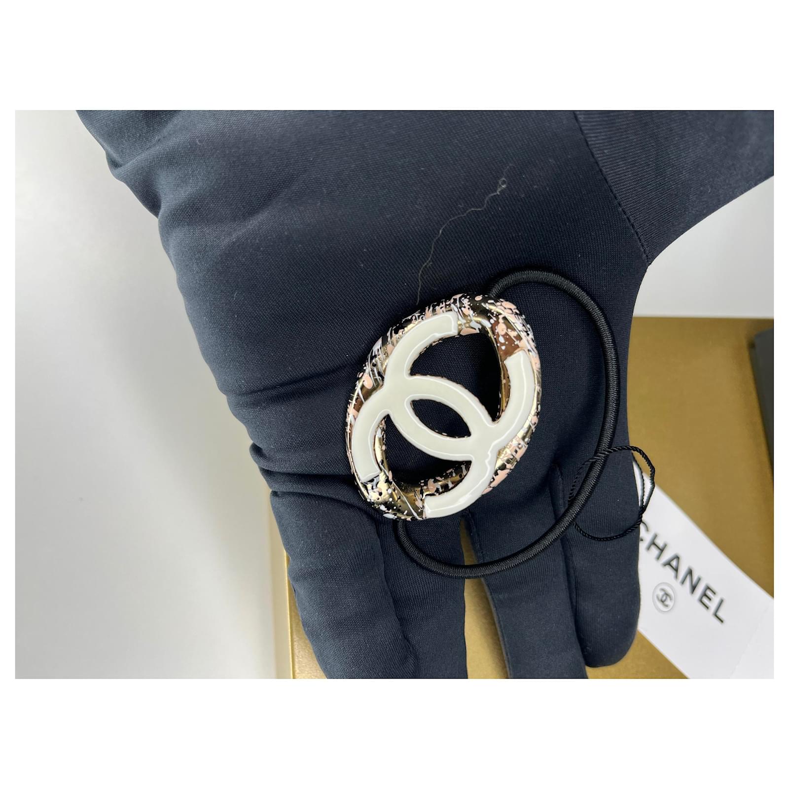 CHANEL ELASTIC HAIR HEADBAND, CC LOOP Eggshell Steel ref