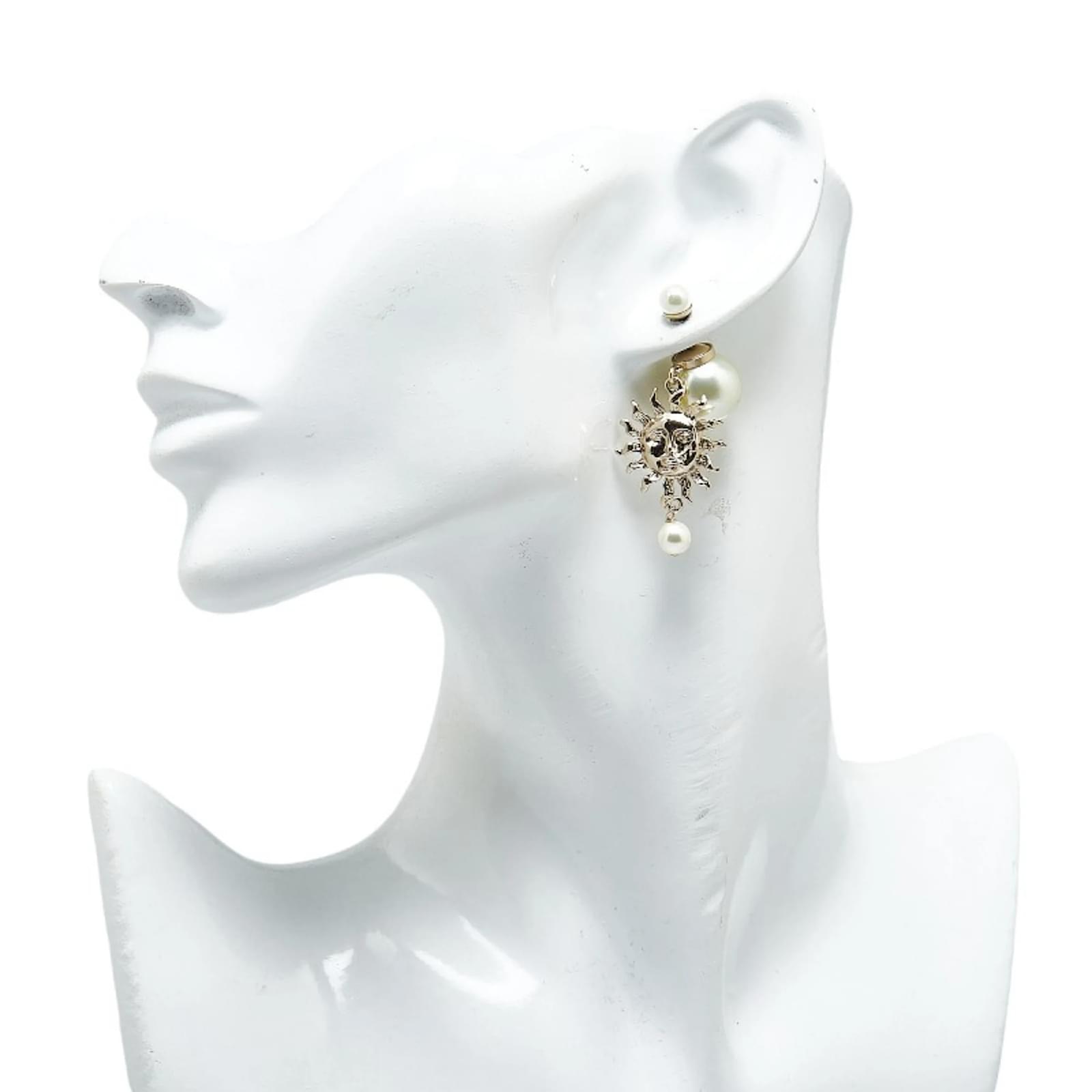 【新品】Christian Dior かんざし ストーン付き Christian Dior Rhinestone Sun Motif Stud Earrings ref