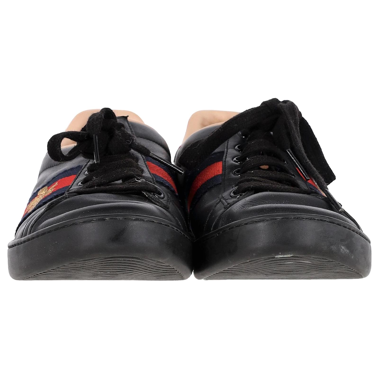 アジェショウジ Gucci Ace Bee Low-Top Sneakers in Black Calfskin Leather