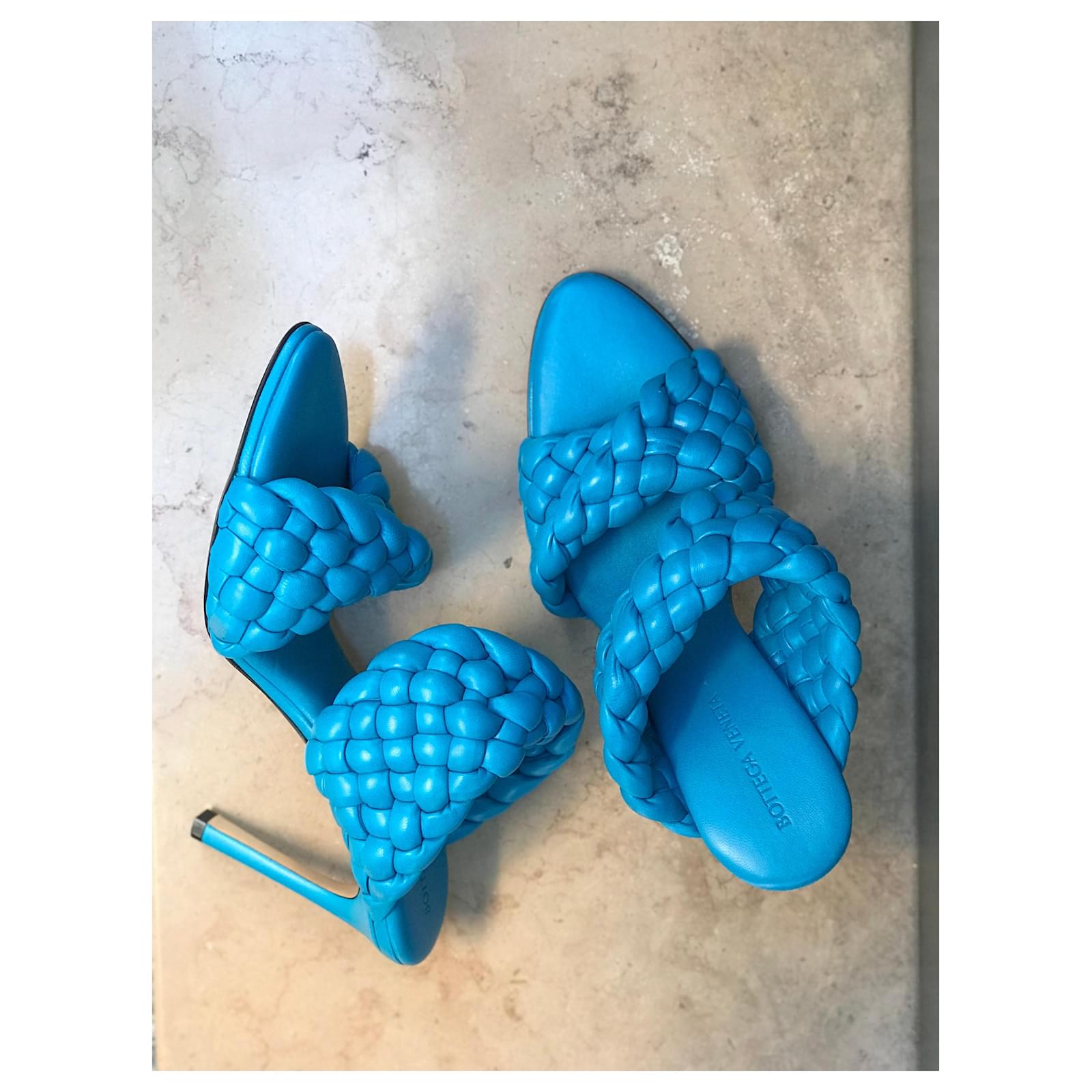 国内発送【BOTTEGA VENETA】リド ミュール ブルー水色 国内発送【BOTTEGA VENETA】リド ミュール ブルー水色 (BOTTEGA