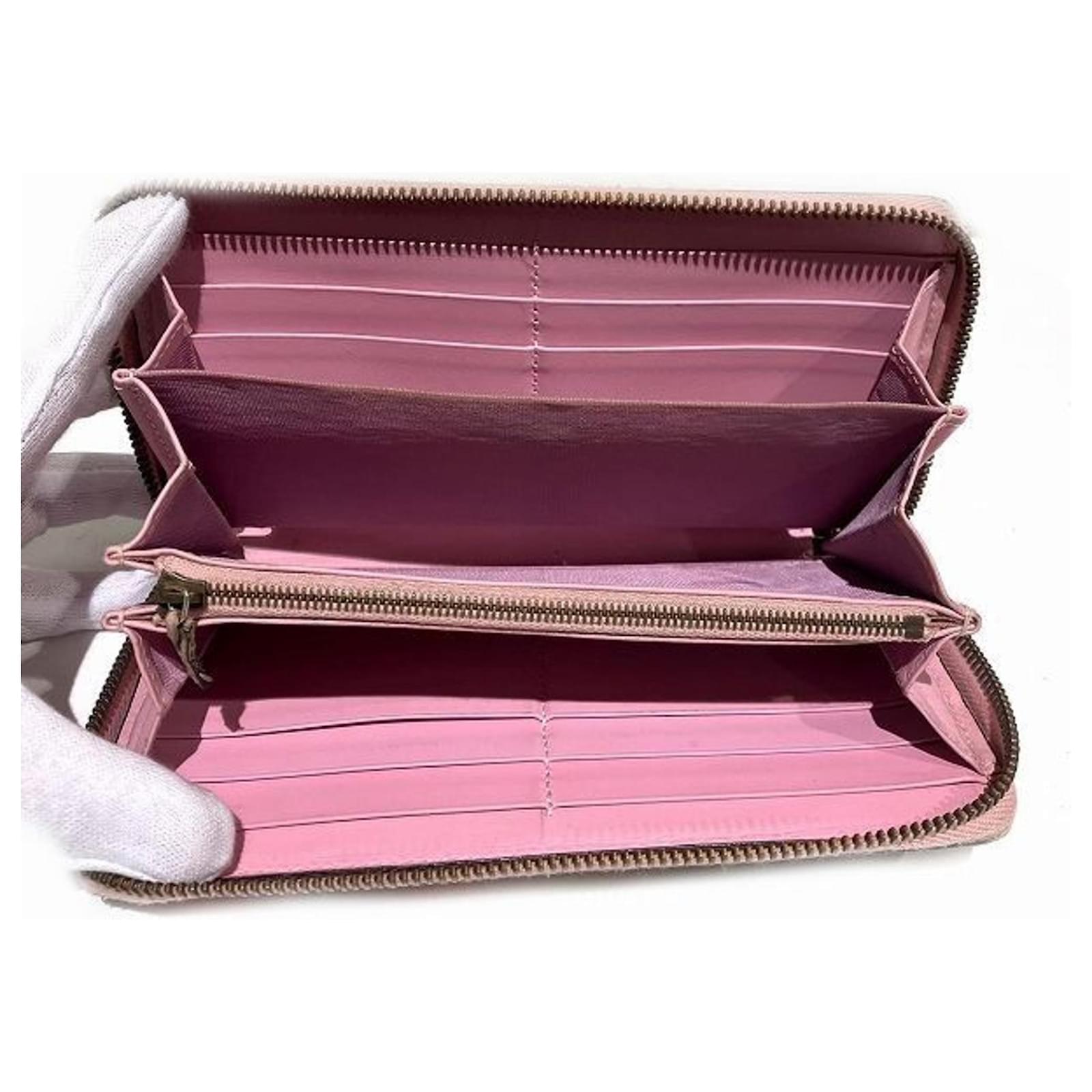 GUCCI GG Supreme Strawberry Print Long Wallet Pink Beige Plastic