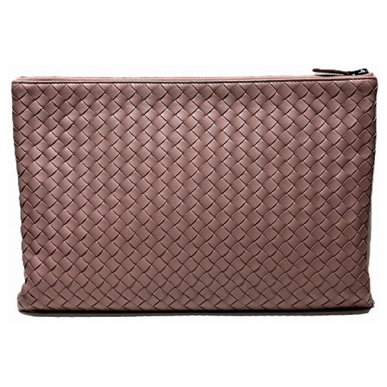 【BOTTEGA VENETA】 Intrecciato Clutch Bag Bottega Veneta Intrecciato Clutch Bag Grey