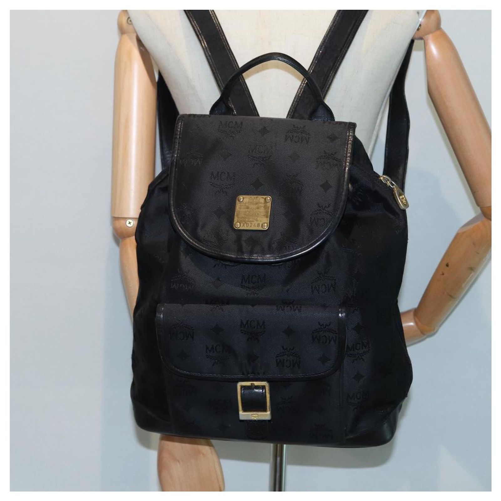 MCM Vicetos Logogram Backpack Leather Black Champagne Gold  display picture 2